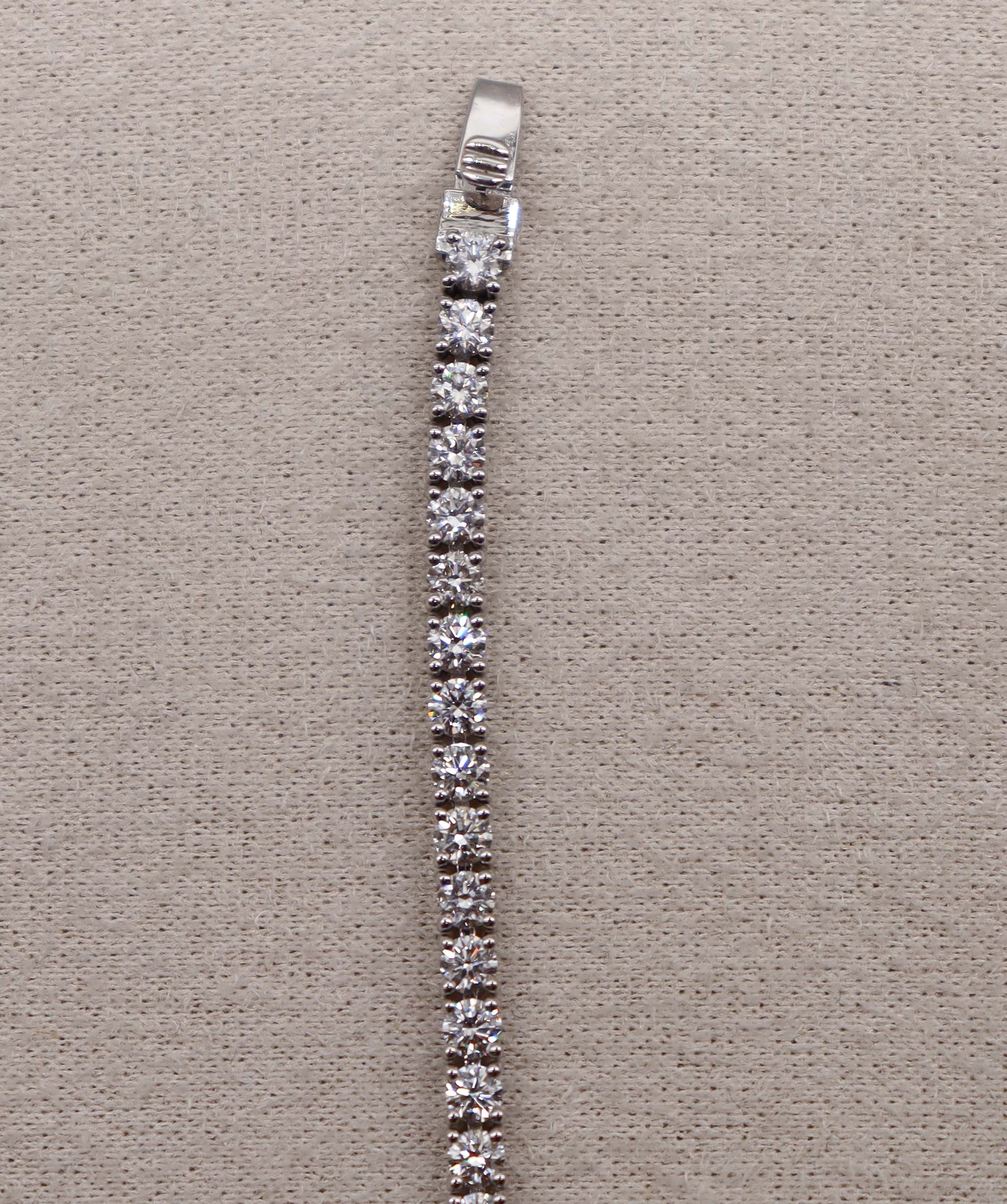 Luxury Promise Classic Tennis Bracelet Diamonds 18k Gold ASC6884