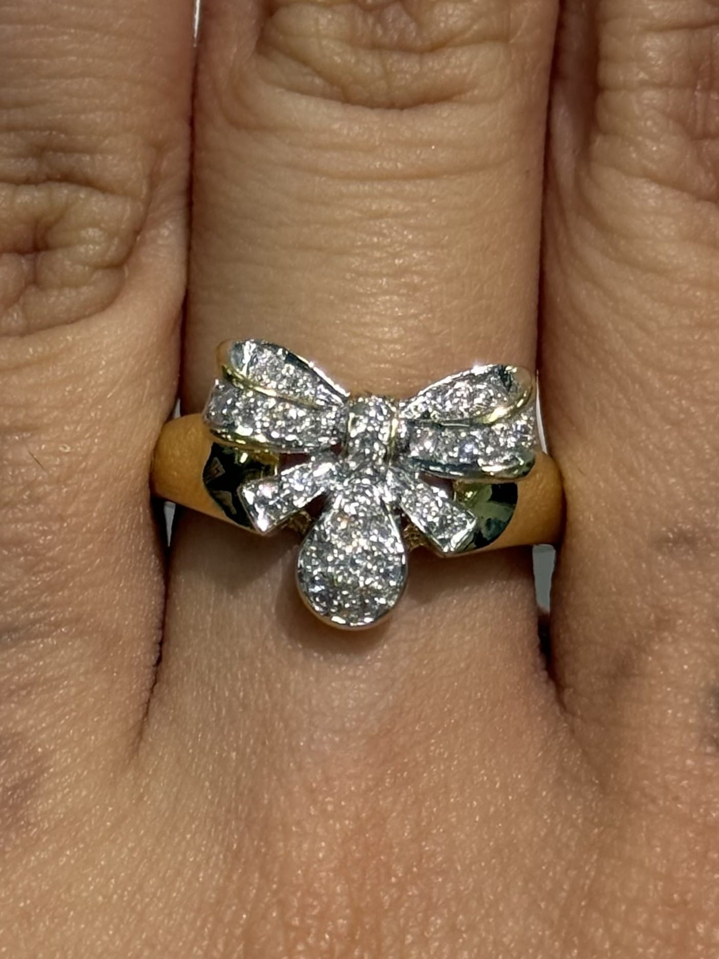 Luxury Promise Diamond Bow Ring with Diamonds in 18K / 5.25g / Size 6.25 US 024616 JJC0017