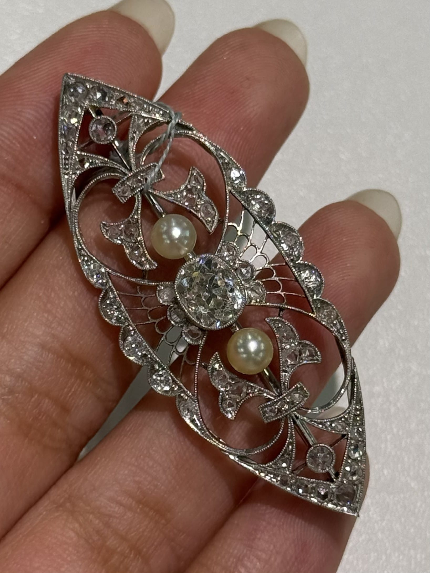 Luxury Promise Edwardian Antique Diamond and Seed Pearl Navette Brooch in PT900 / 8.70g, D PA4.0-4.5mm 018419 JJC0040
