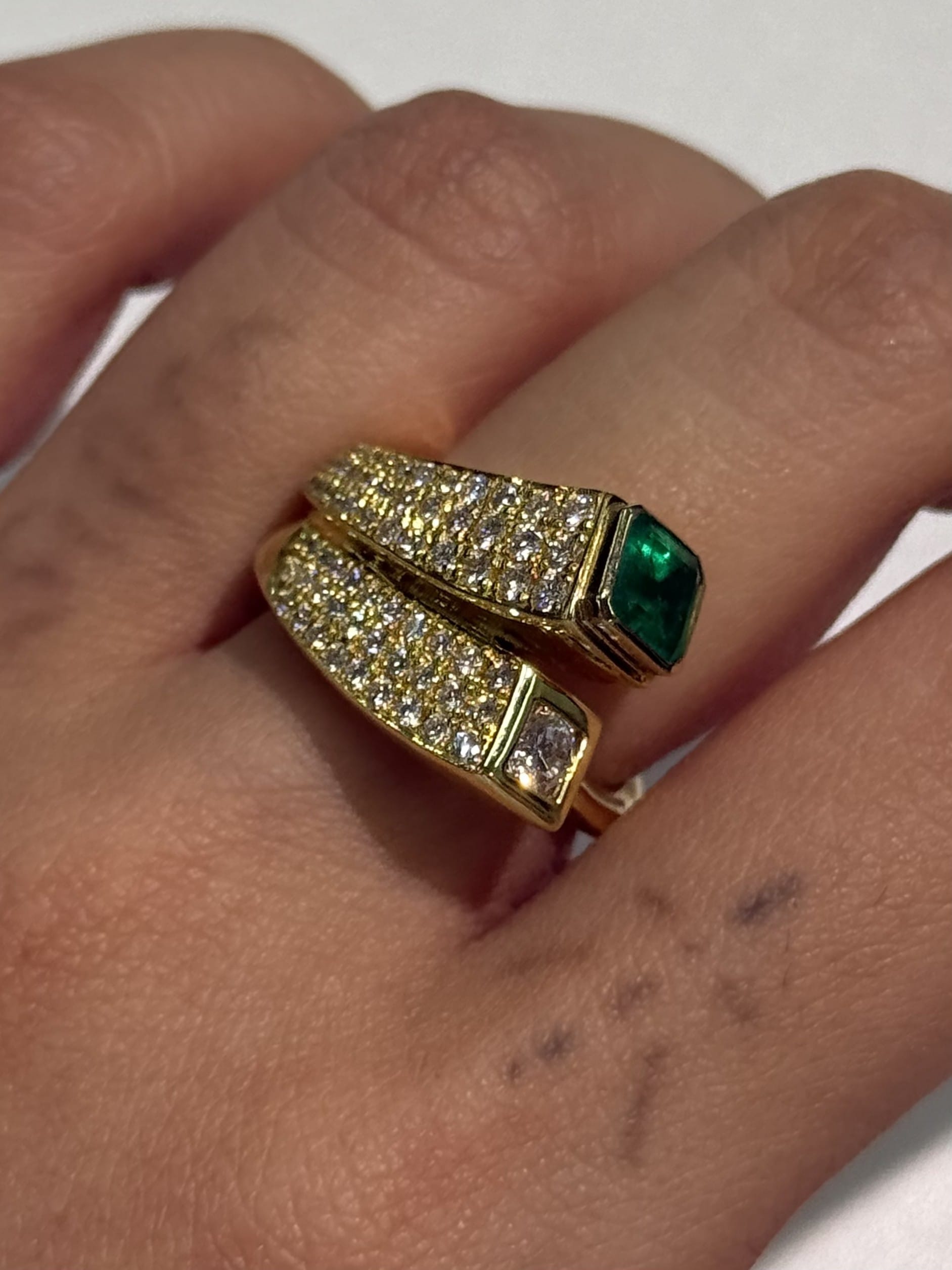 Luxury Promise Emerald and Diamond Pavé Band Ring in 18K / 13.03g, E0.24ct, D0.88ct / Size 5.75 US 024381 JJC0026