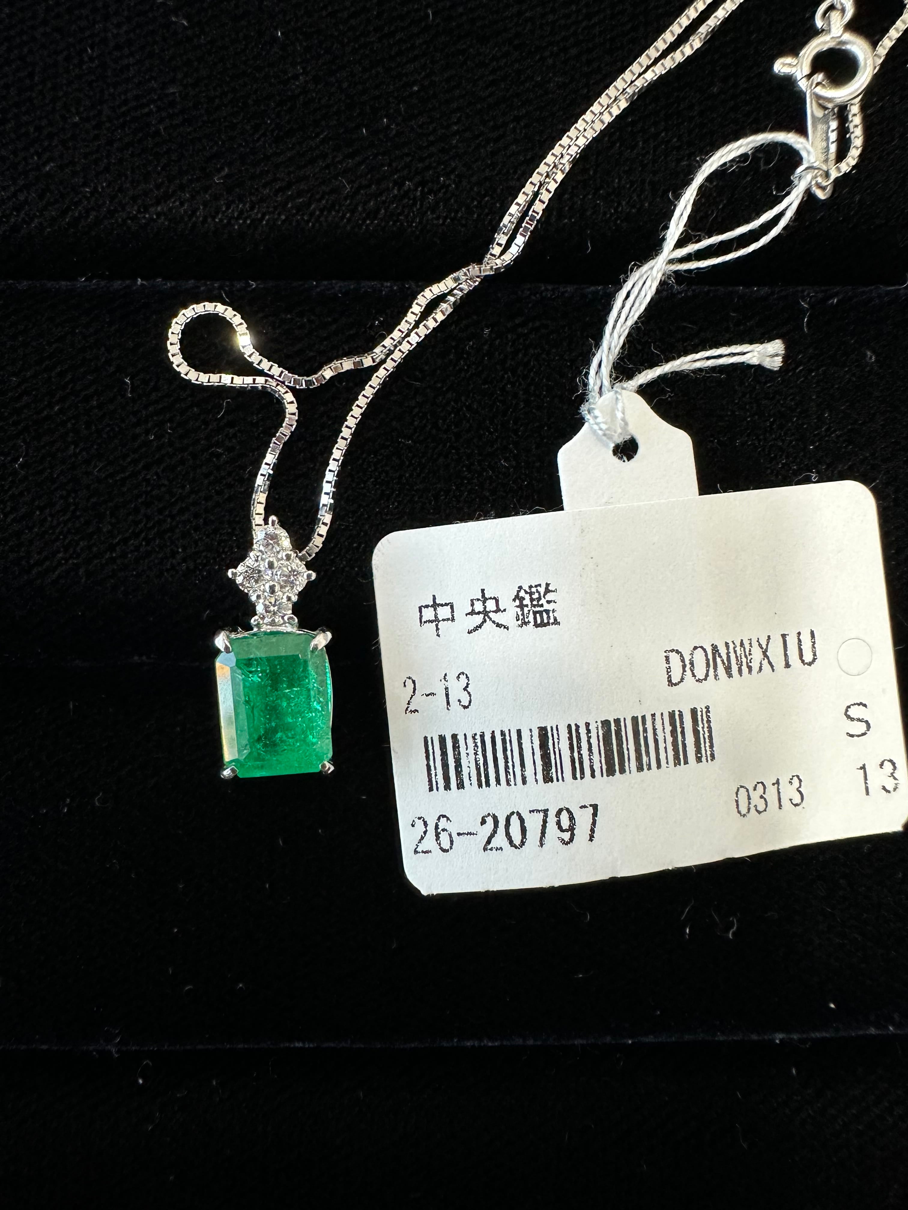 Luxury Promise K18 WG EMERALD 2.54 DIA 0.17 NECKLACE 26-20797