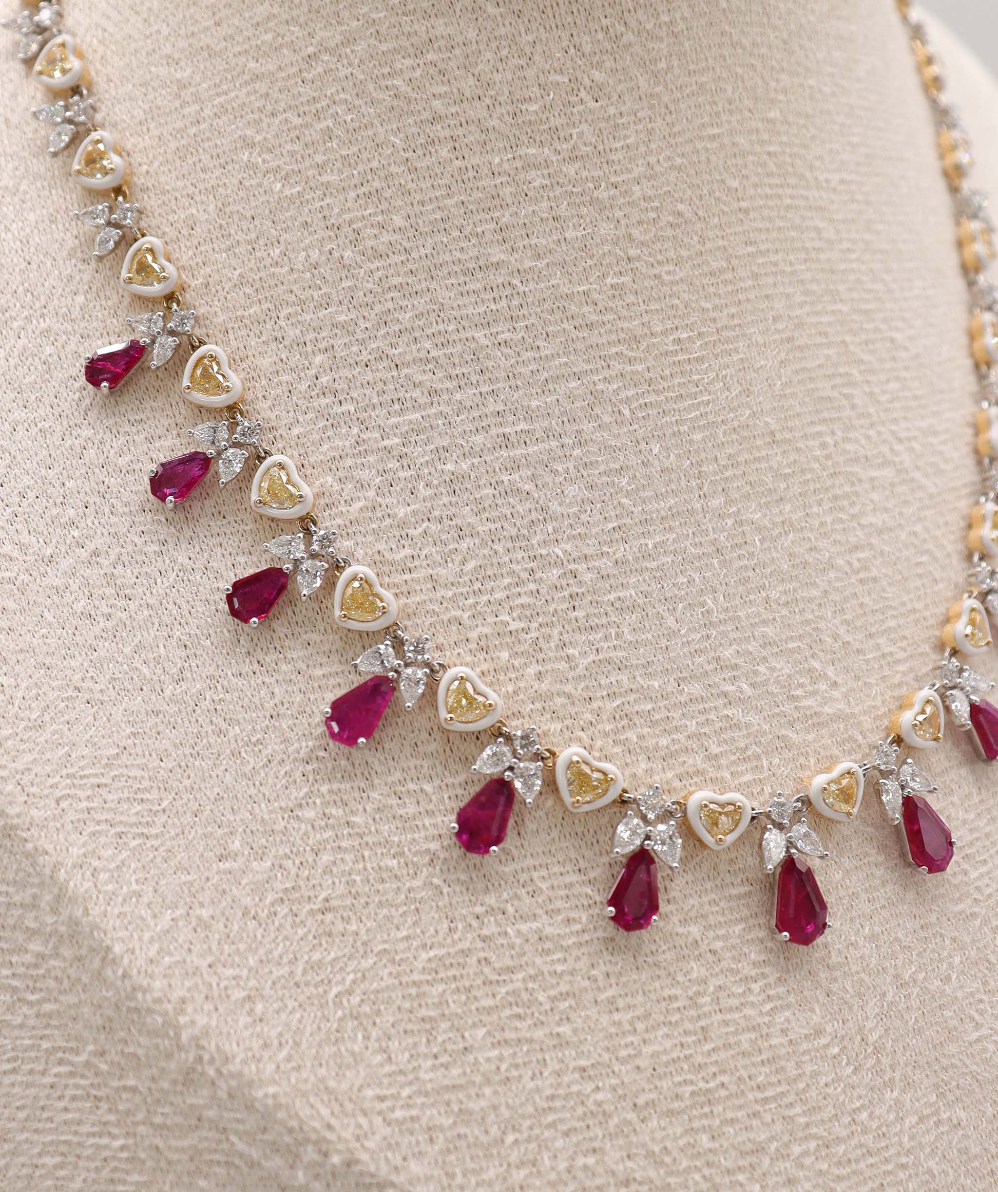 Luxury Promise KAMYEN 5.82CT RIBBON CHOKER Pendant P-G21K