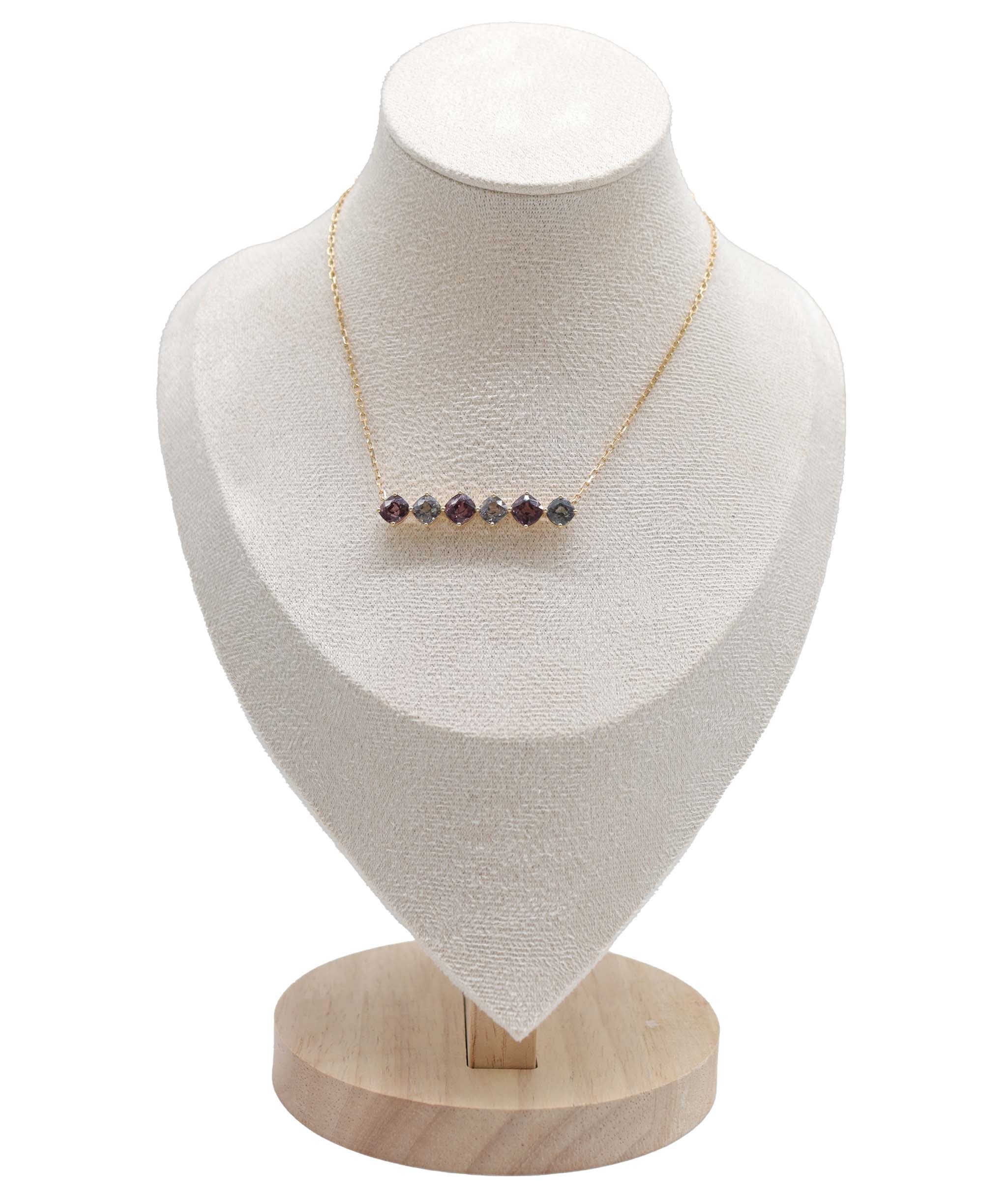 Luxury Promise LINE PENDANT ON CHAIN 8.01cts spinel DXBD0379