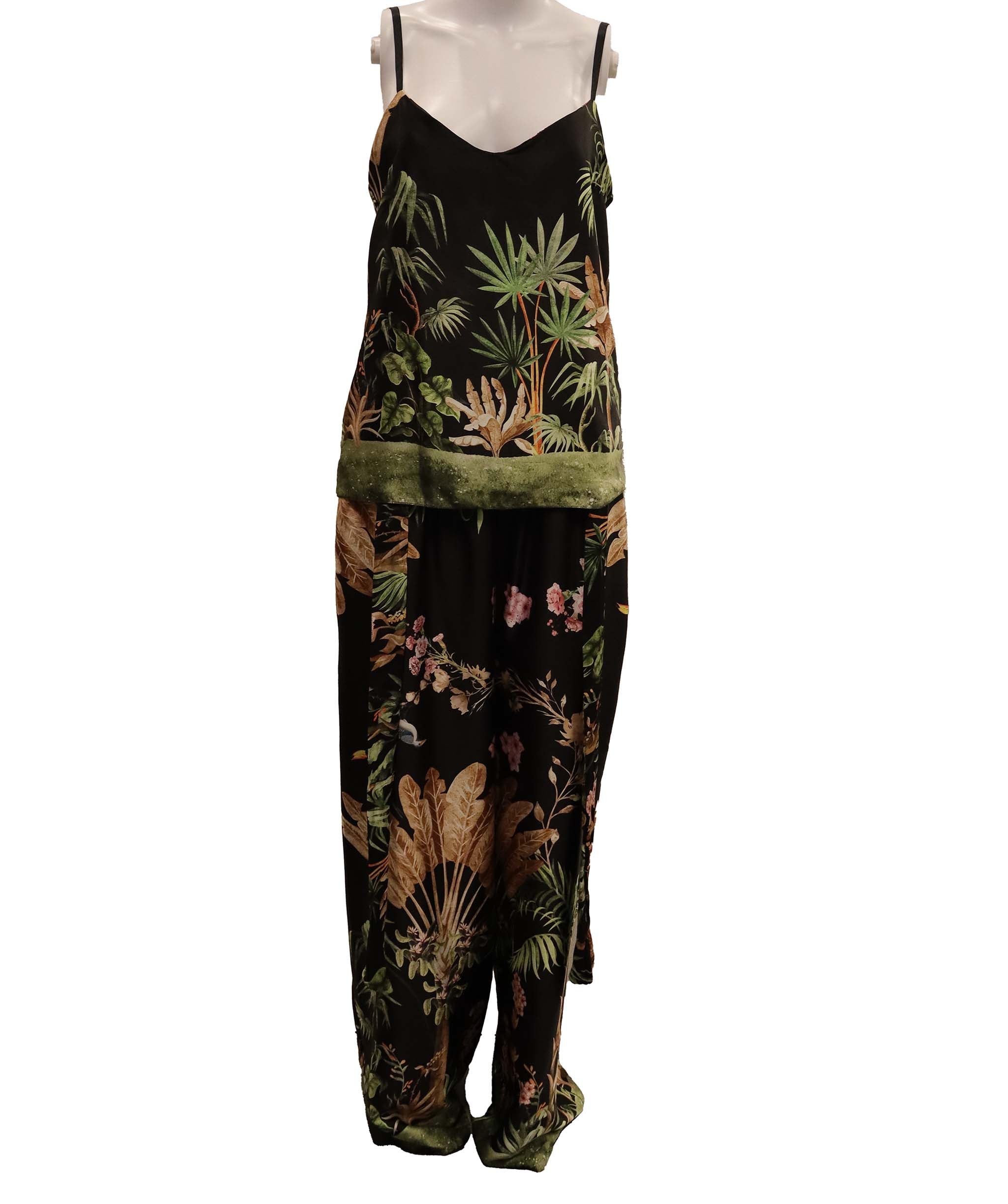 Luxury Promise LUX TYLE Black Tropic Set Medium size DXBCS0738