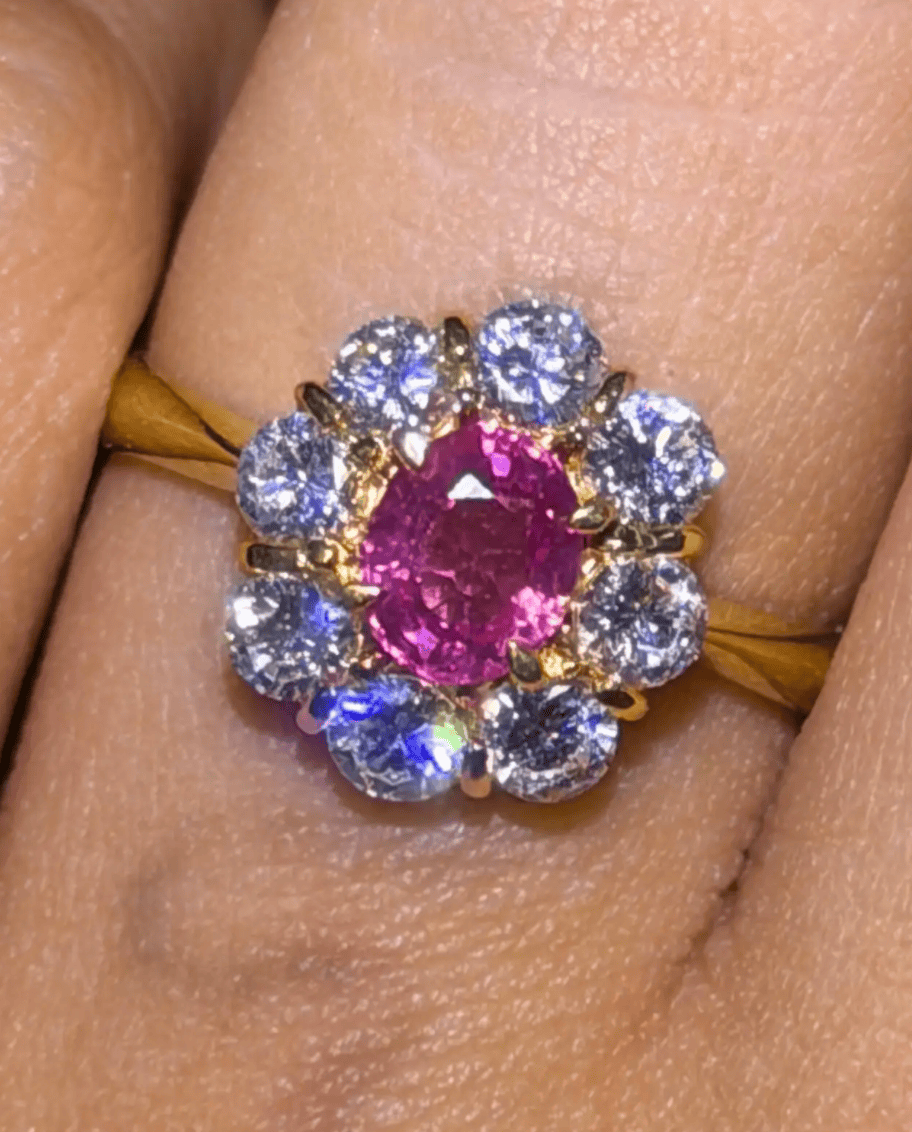 Luxury Promise Oval Pink Sapphire Floral Halo Ring in 18K / 3.4g, S0.72ct , D0.82ct 14Z7N JJC0069