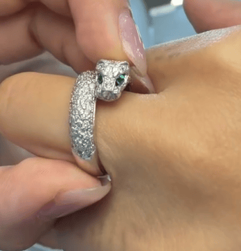 Luxury Promise Panther Diamond Ring in K18wg / EM0.05ct / D 6394 JJC0884