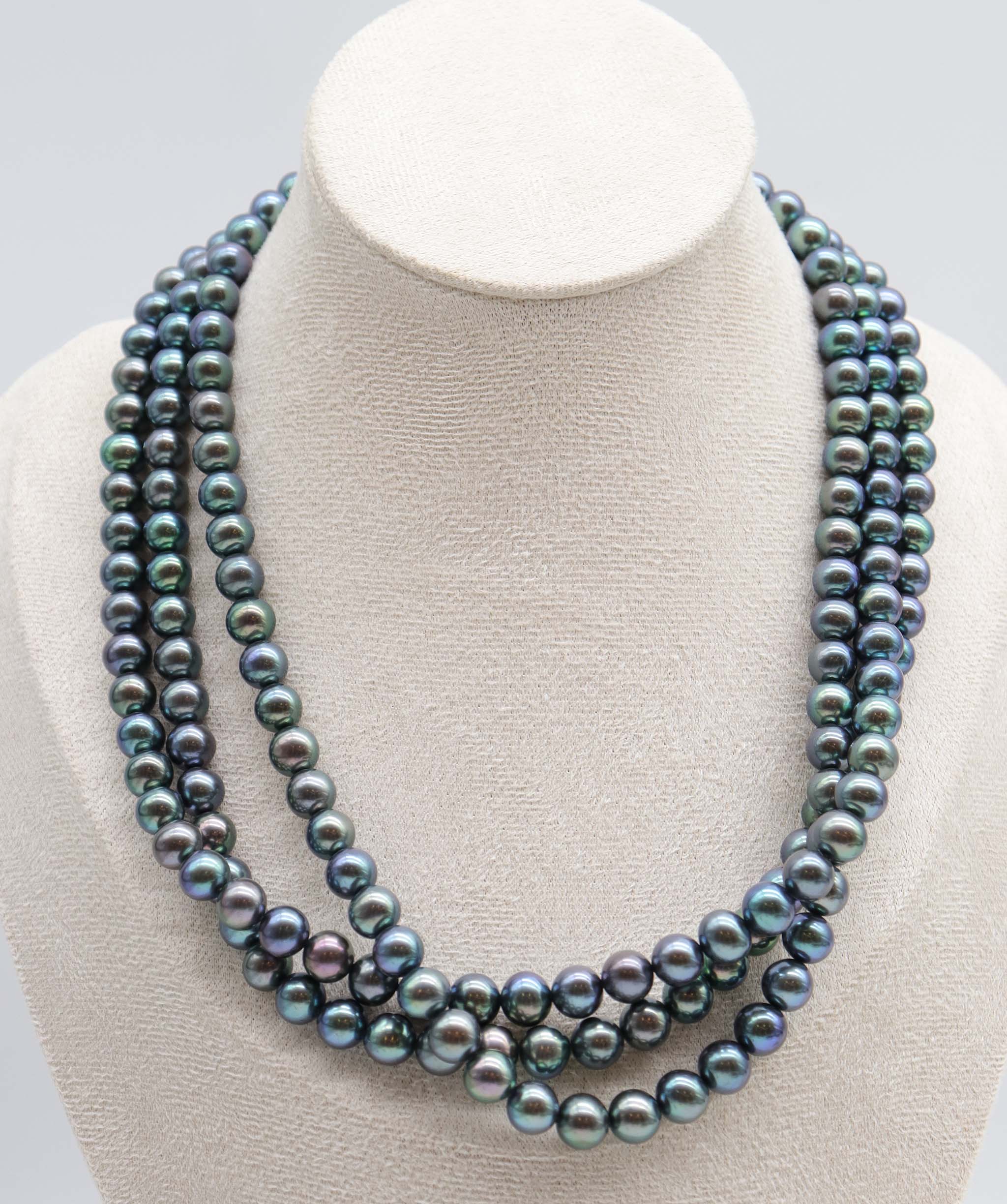 Luxury Promise Peacock Pearls DXBCS3367