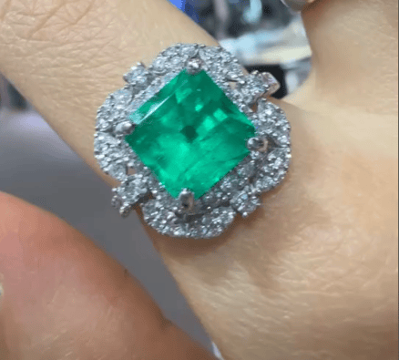 Luxury Promise Pt 900 emerald 2.4ct diamond 0.79 J0903ZSXR9