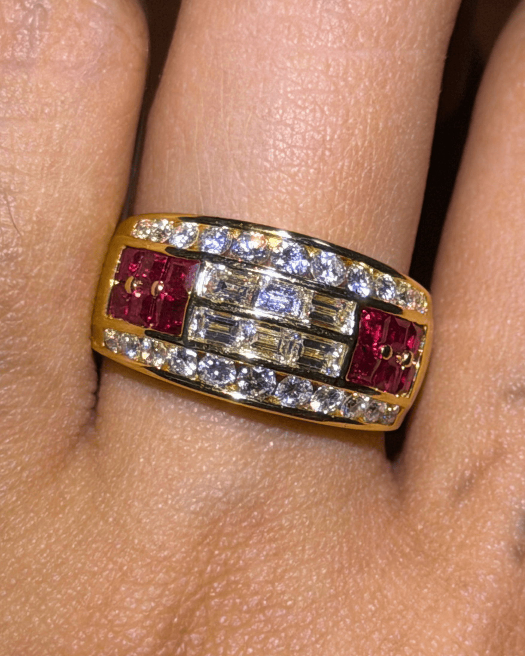 Luxury Promise Ruby Band Ring with Diamond Accents in 18K / 7.8g, R0.98ct, D1.38ct 42S44 JJC0118
