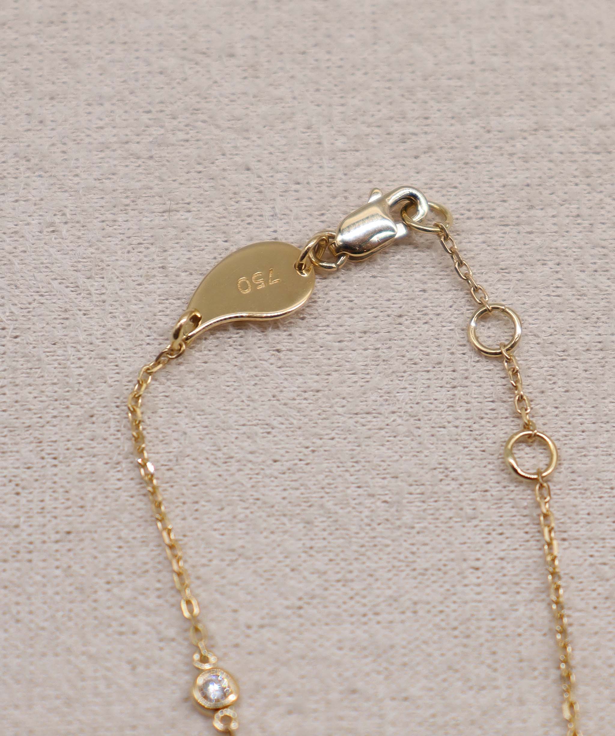 Luxury Promise Sahara Diamond Hand Chain ASC6882