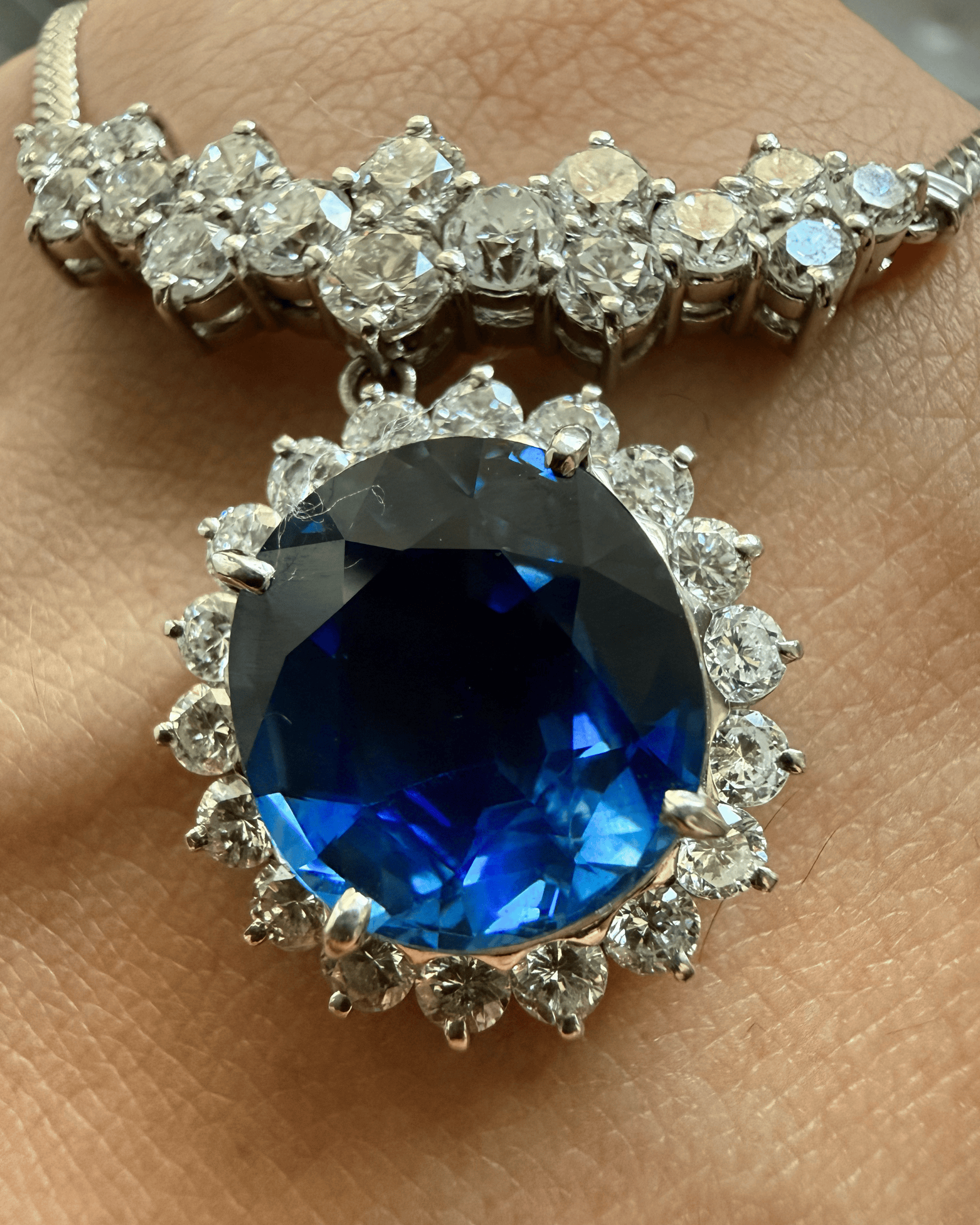 Luxury Promise Sapphire Pendant with Diamond Halo Necklace in PT900/850 / 18.6g, S8.27ct, D3.18ct 882N5 JJC0167