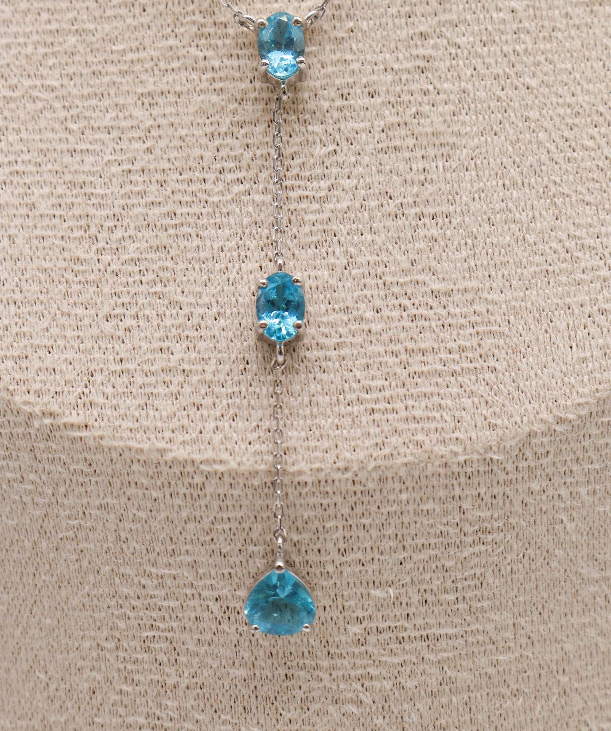 Luxury Promise The effortless slim line 3.28carat Apatite Lariat WG Necklace DXBS5640
