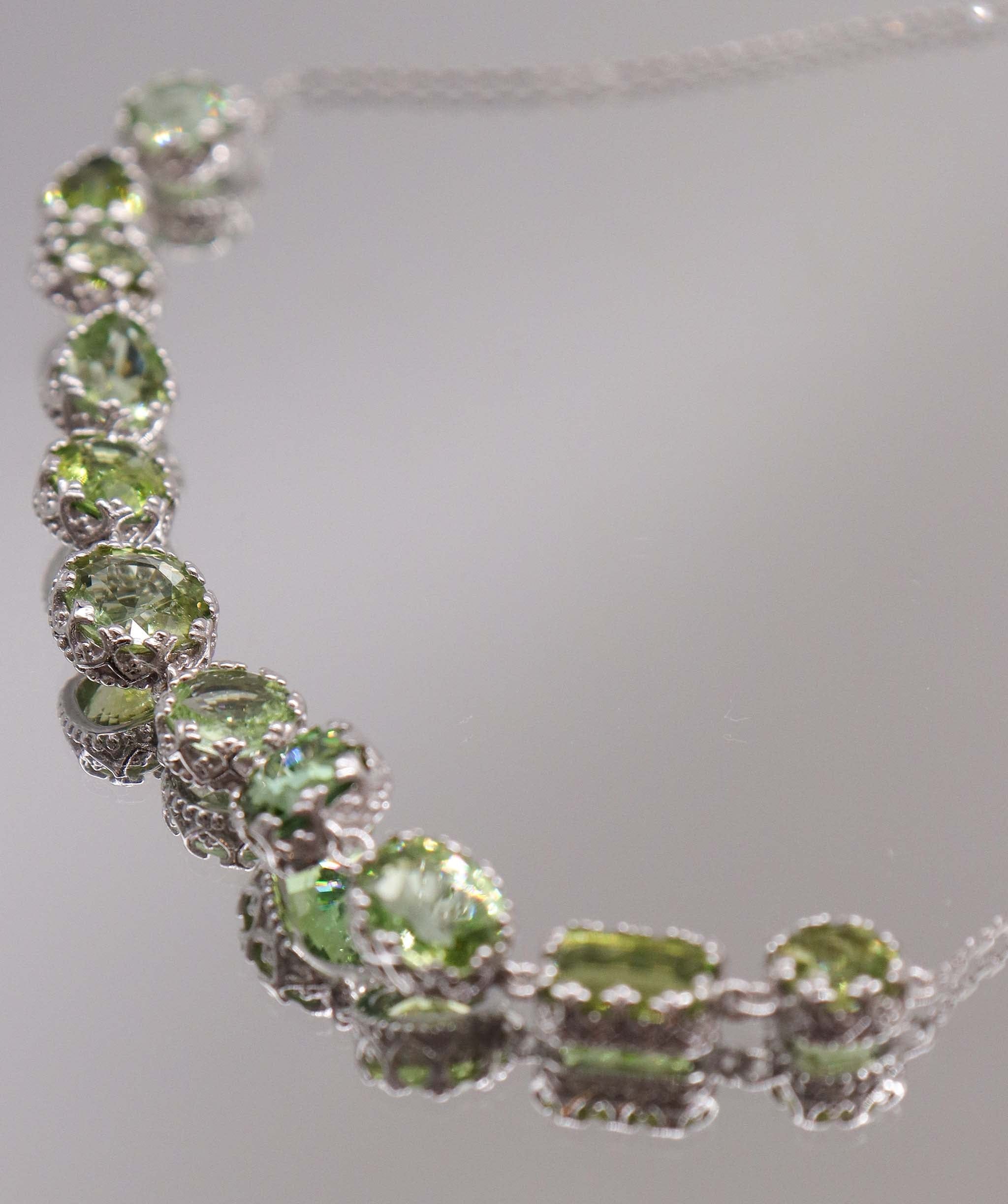 Luxury Promise The queen of light 14.96ct tourmaline WG Crown Necklace DXBS5634