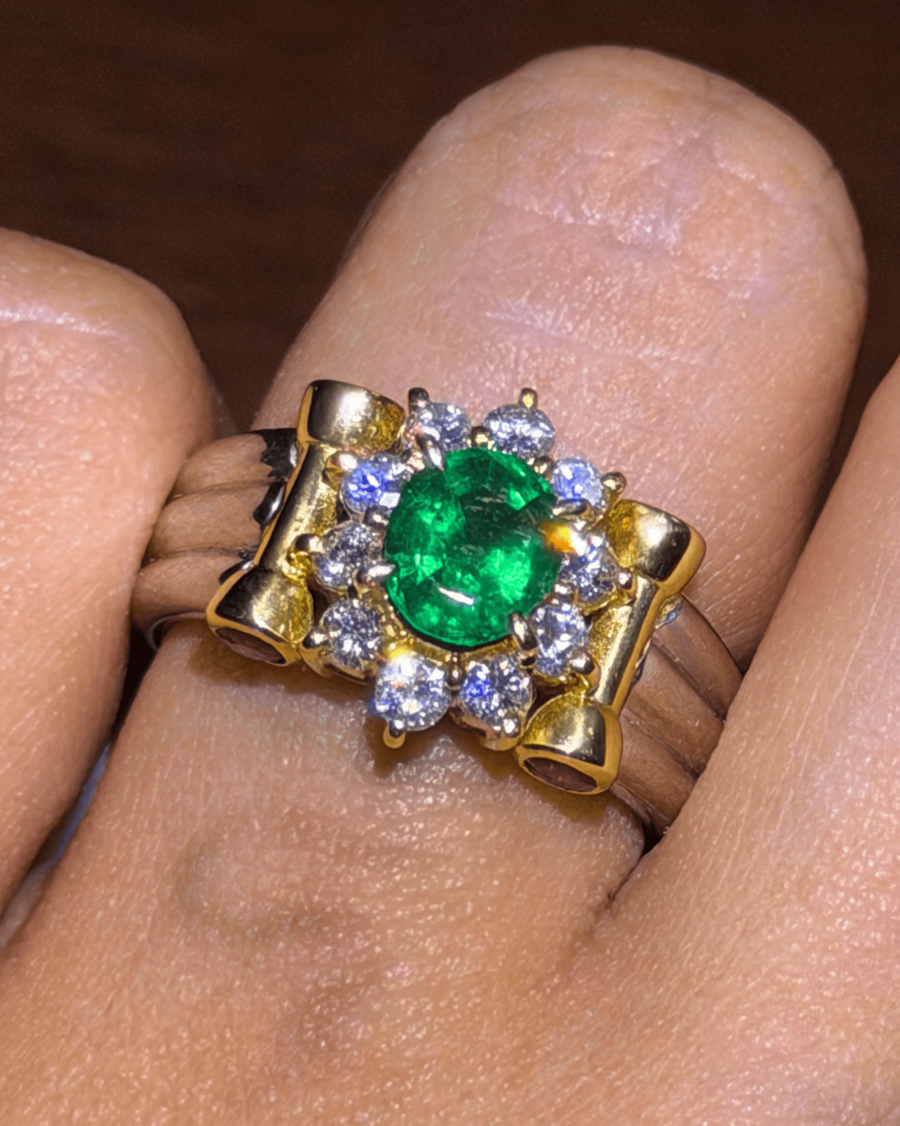 Luxury Promise Two-Toned Emerald Ring with Diamond Halo in 18K & PT900 / 11.6g, E0.725ct, D0.44ct 64SS7 JJC0117
