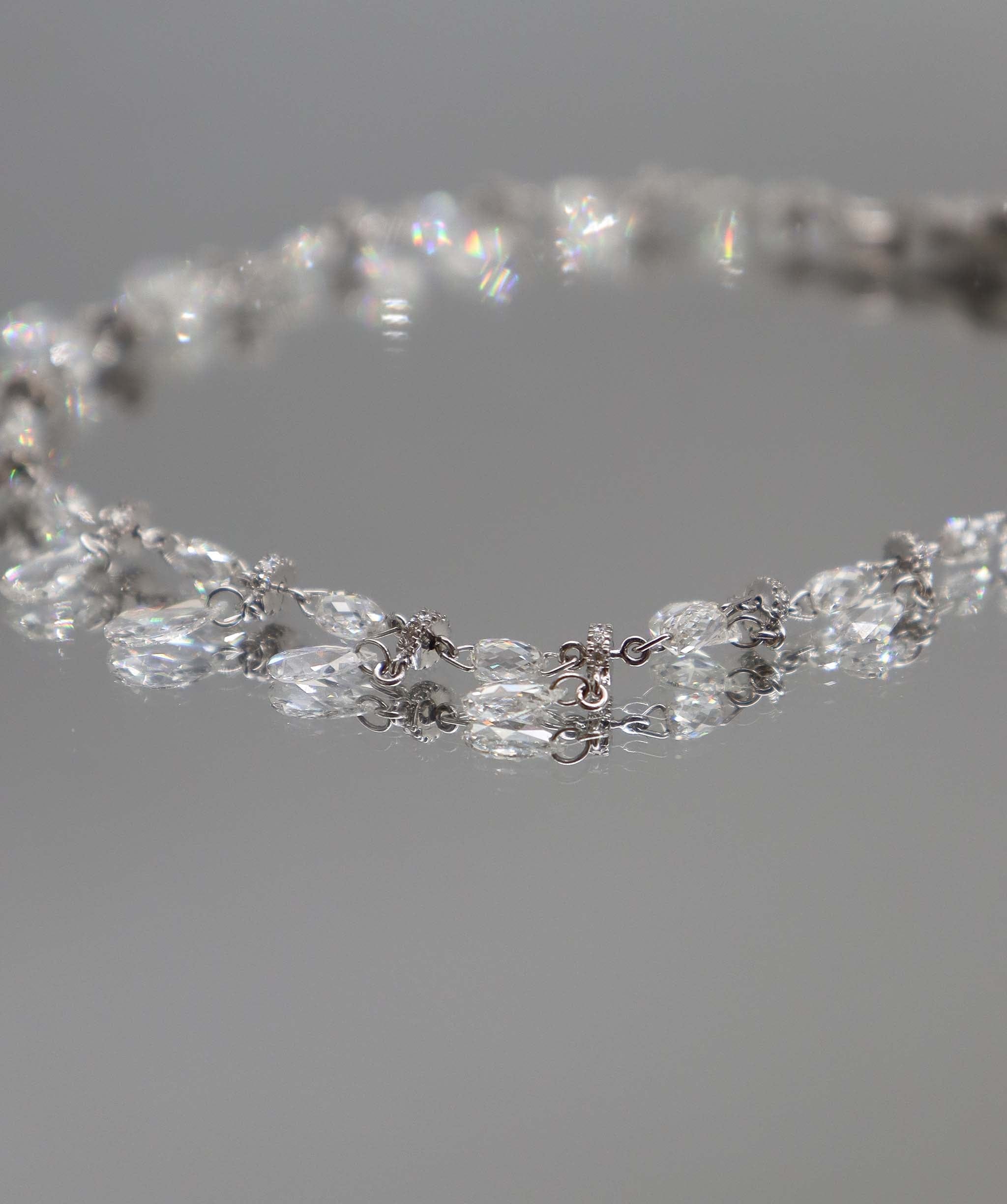 LUXURY PROMISE WHITE BRIOLETTE WHITE PEAR ROSECUT BRACELET TW:5.26CT GOLD:2.97G B3334