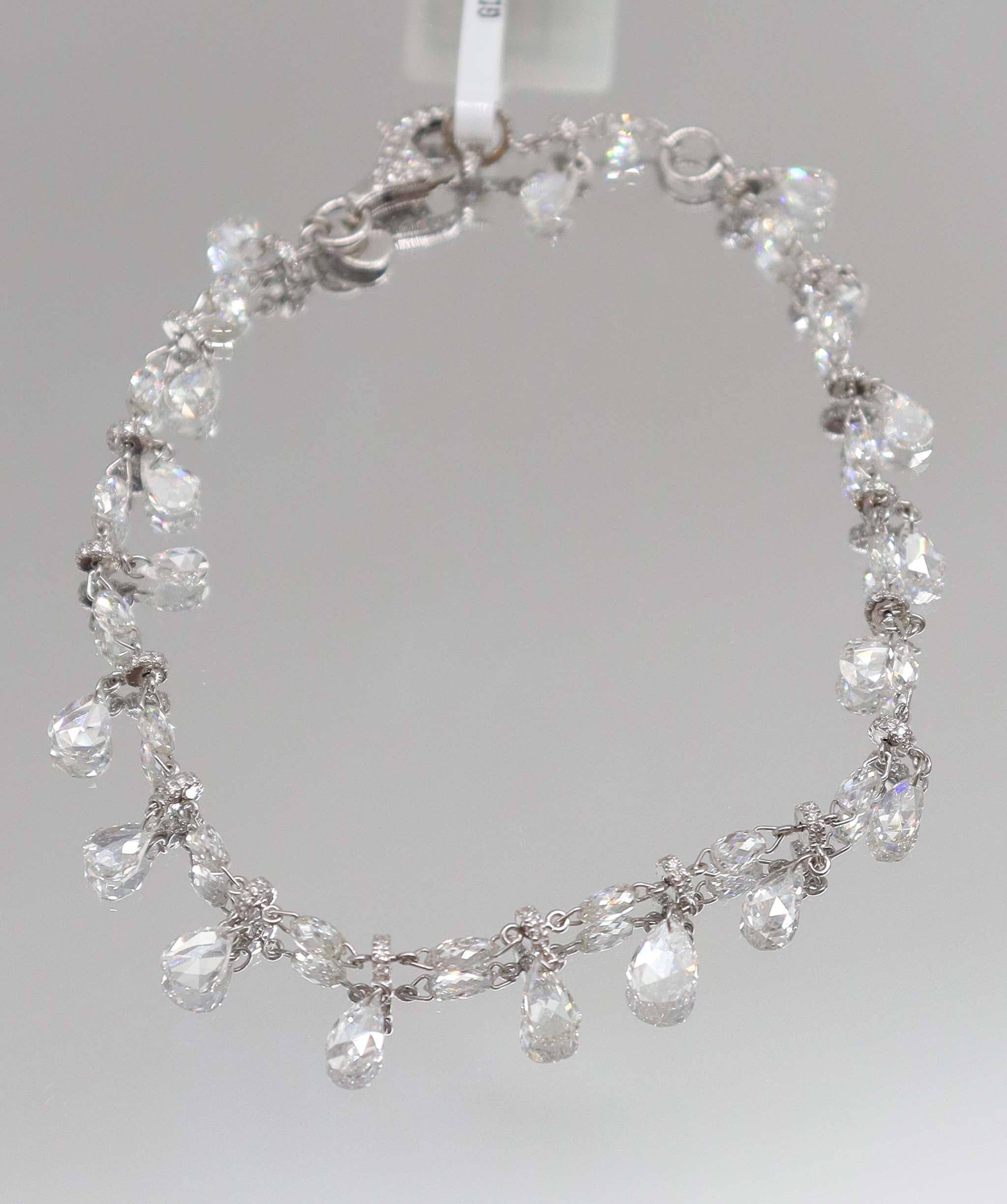 LUXURY PROMISE WHITE BRIOLETTE WHITE PEAR ROSECUT BRACELET TW:5.26CT GOLD:2.97G B3334