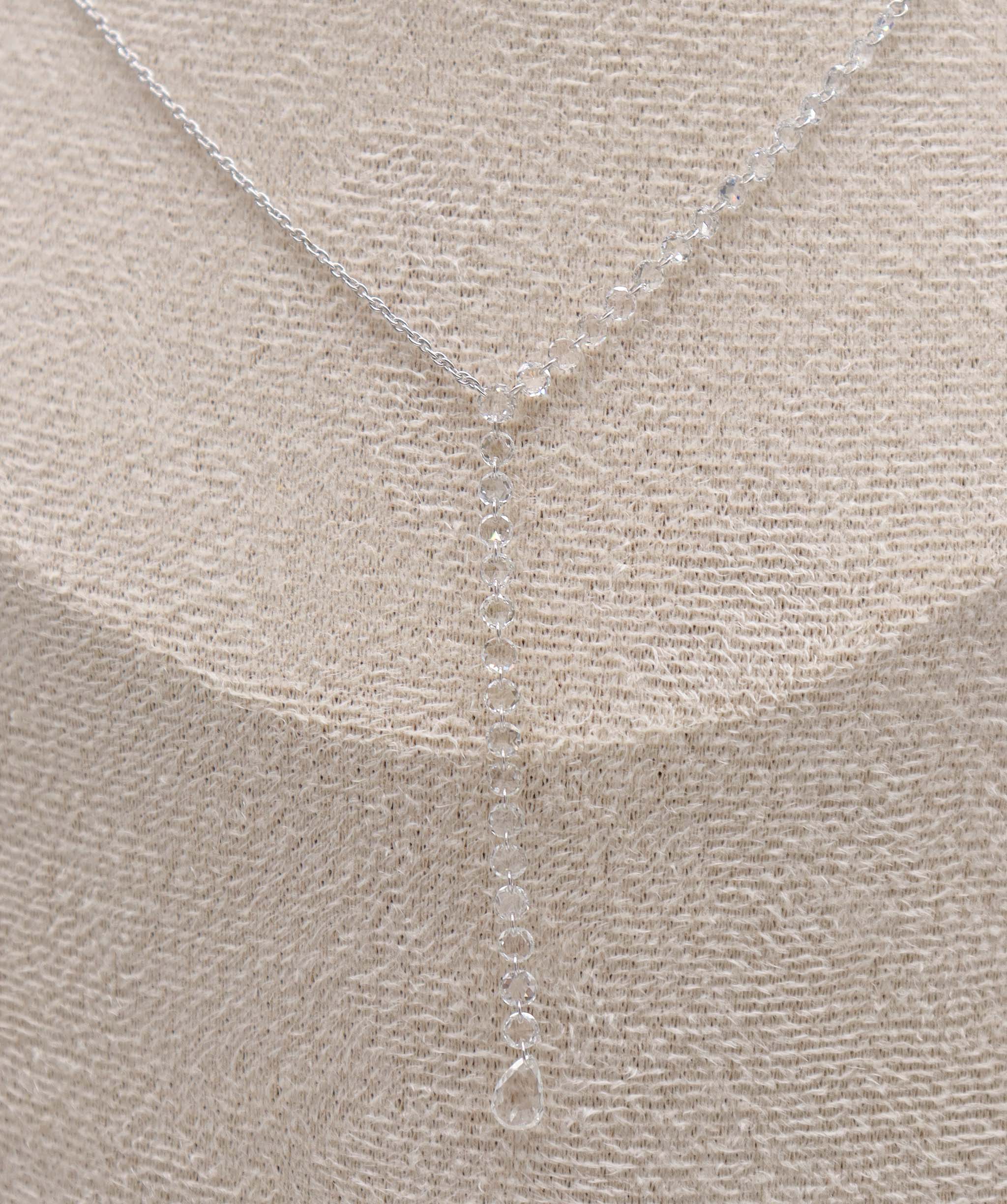 LUXURY PROMISE WHITE ROSECUT 3DRILL NECKLACE C12310
