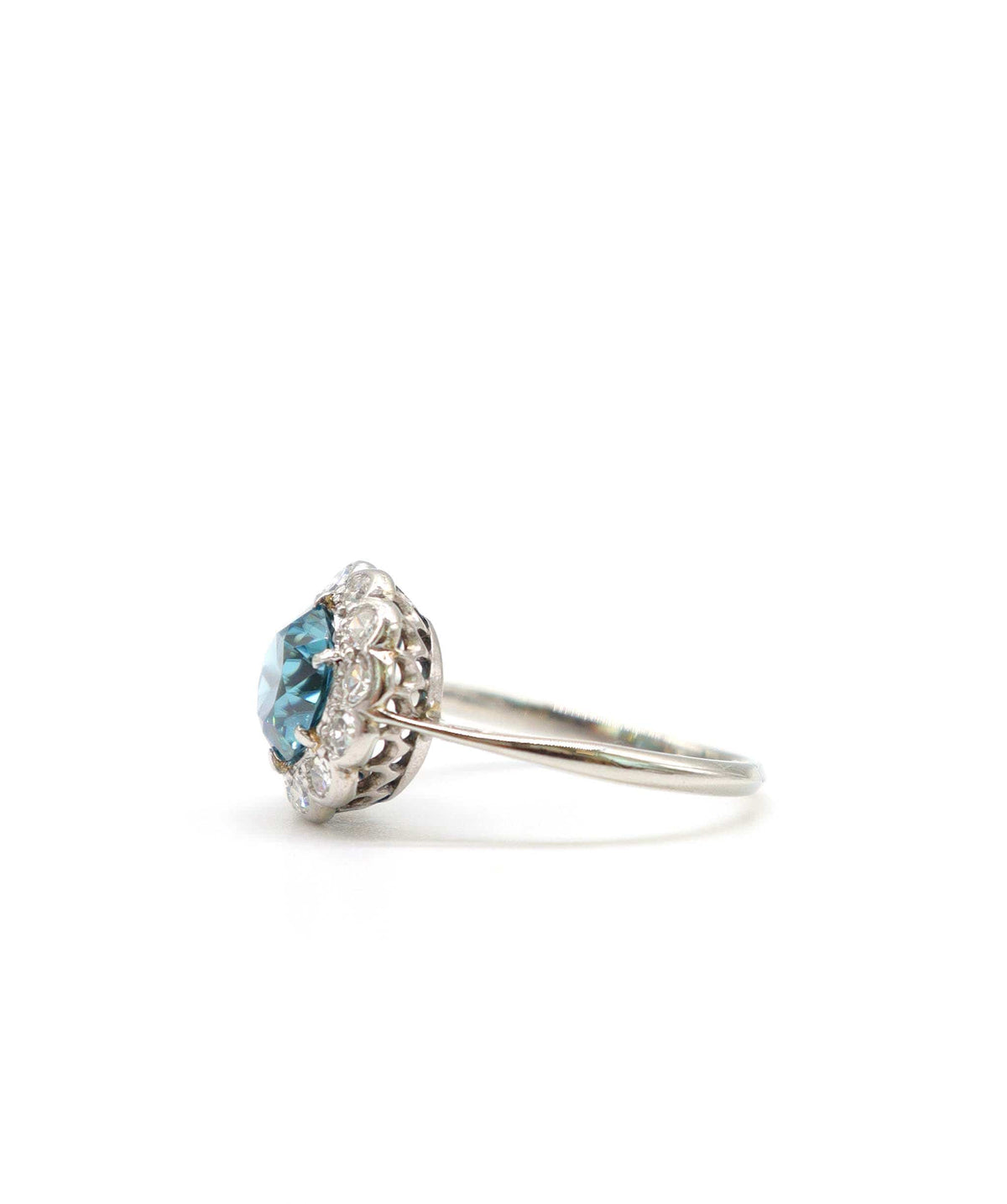 Luxury Promise A Zircon and Diamond Cluster Ring WA611641