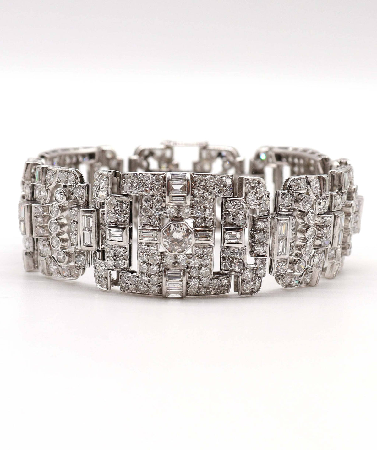 Luxury Promise An Art Deco Diamond Bracelet WA19282