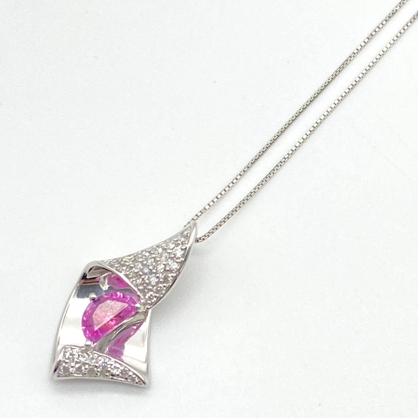 LUXURY PROMISE K18WG Pink Sapphire Pen Necklace PS1.247 D0.43 8 GRJ 48832