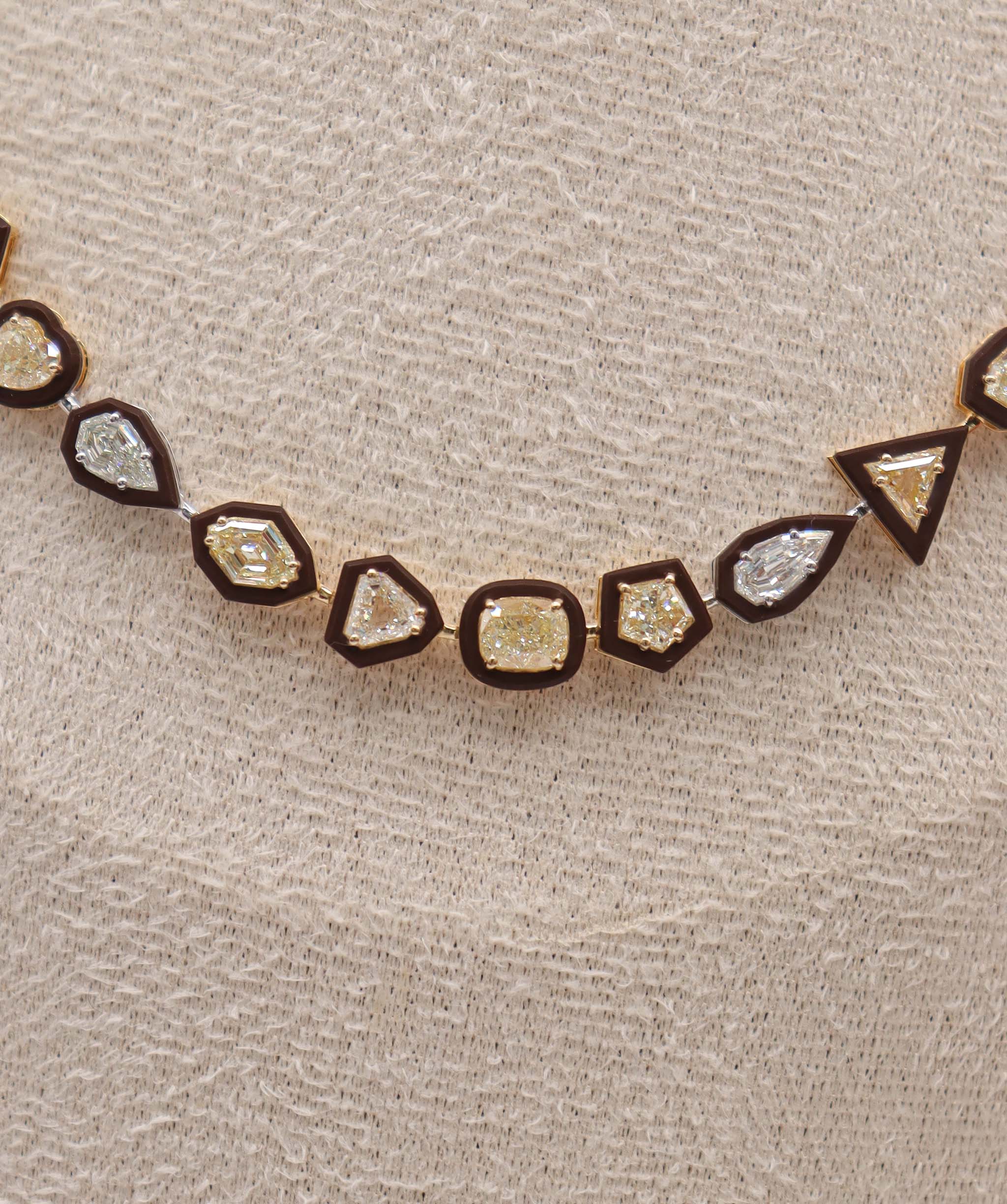 Luxury Promise KAMYEN 11.22ct DIAMOND 20.17ct GOLD NECKLACE NK-C97H
