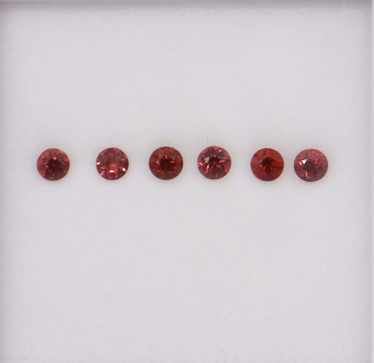 Luxury Promise 0.90ct Marsala Red Spinel Melee Set DXBCS6326