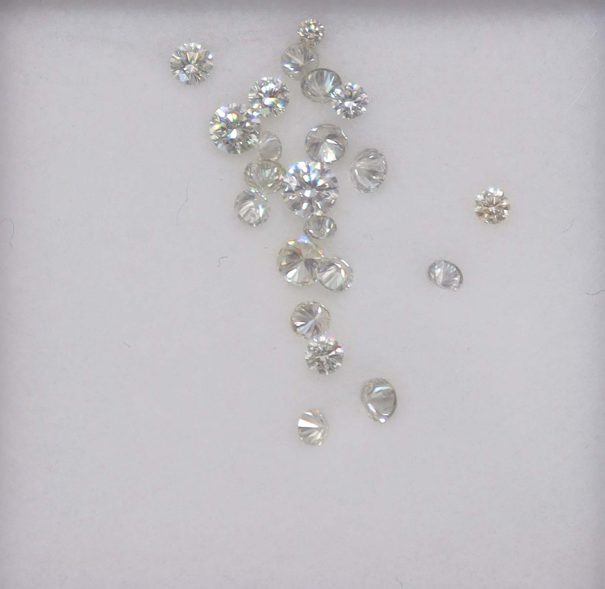 Luxury Promise 1.04ct LIGHT GREY DIAMOND MELEE graduated (22pcs )DXBN0762