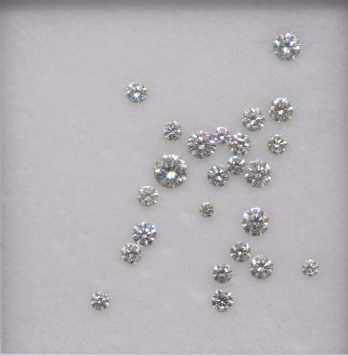 Luxury Promise 1.04ct LIGHT GREY DIAMOND MELEE graduated (24pcs) DXBN0766