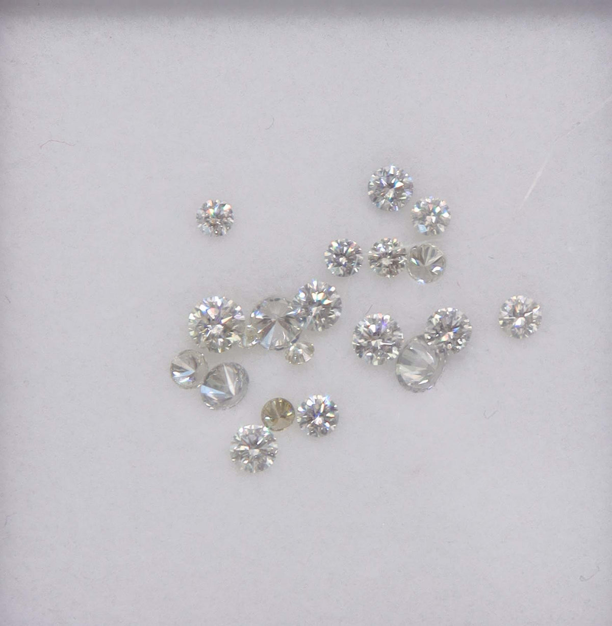 Luxury Promise 1.05ct LIGHT GREY DIAMOND MELEE graduated (21pcs) DXBN0768