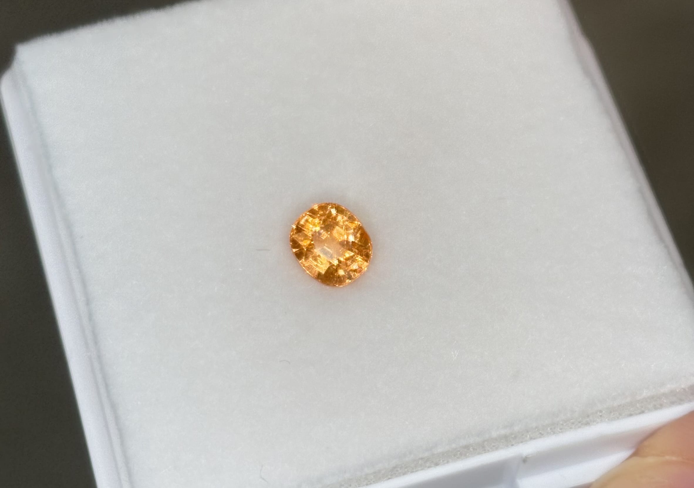 Luxury Promise 1.07ct Fanta Spessartine Oval DXBCS5785