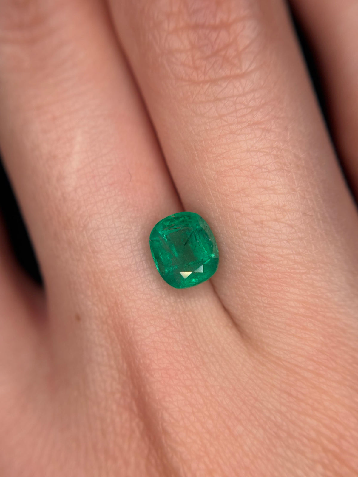 Luxury Promise 1.20ct Emerald Cushion THAIC1480