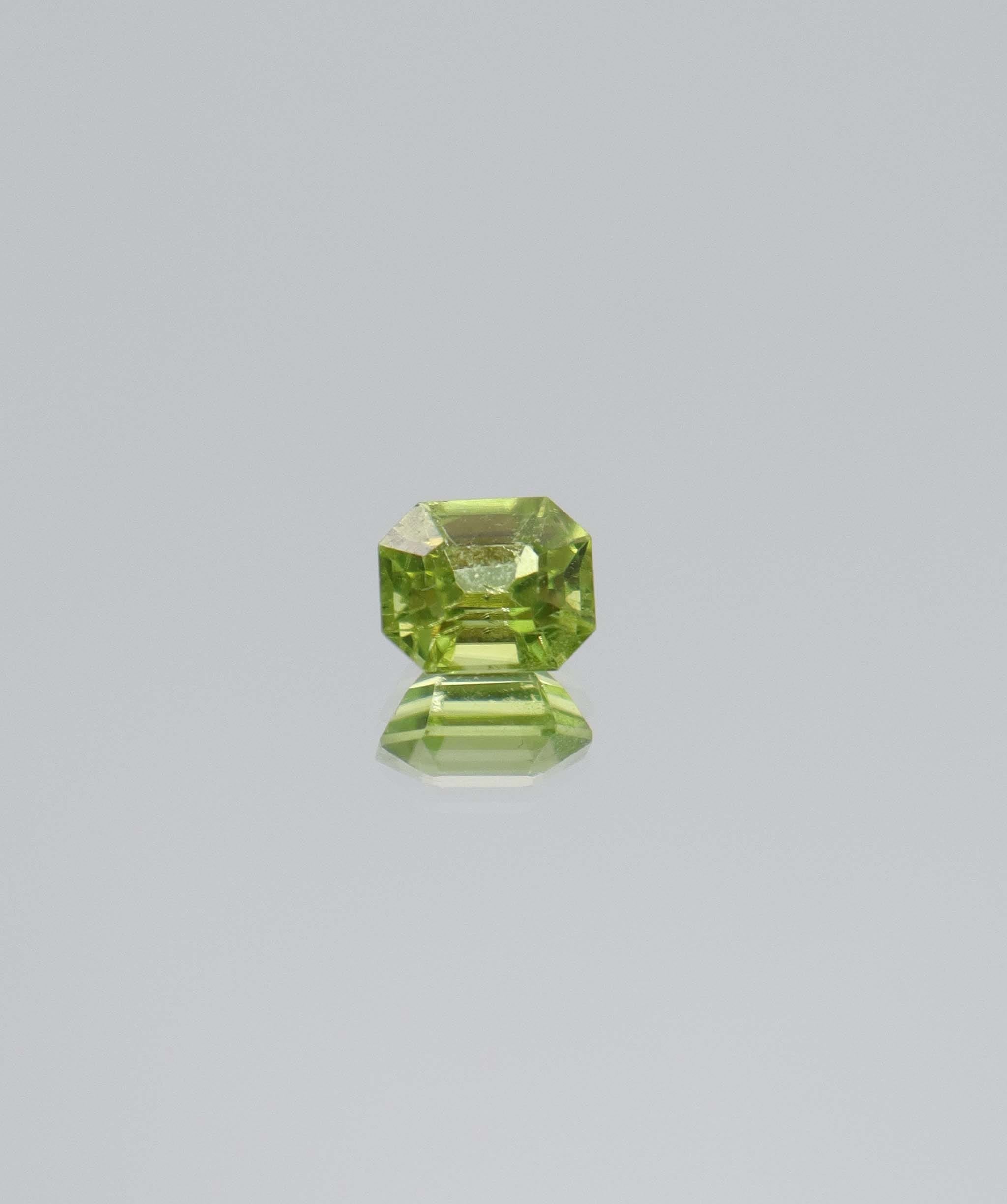 Luxury Promise 1.76ct Peridot emerald DXBCD2073