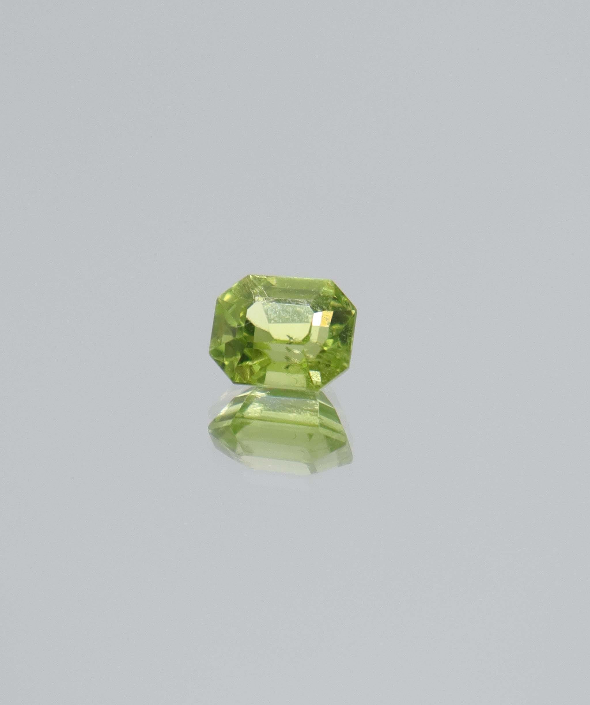 Luxury Promise 1.76ct Peridot emerald DXBCD2073