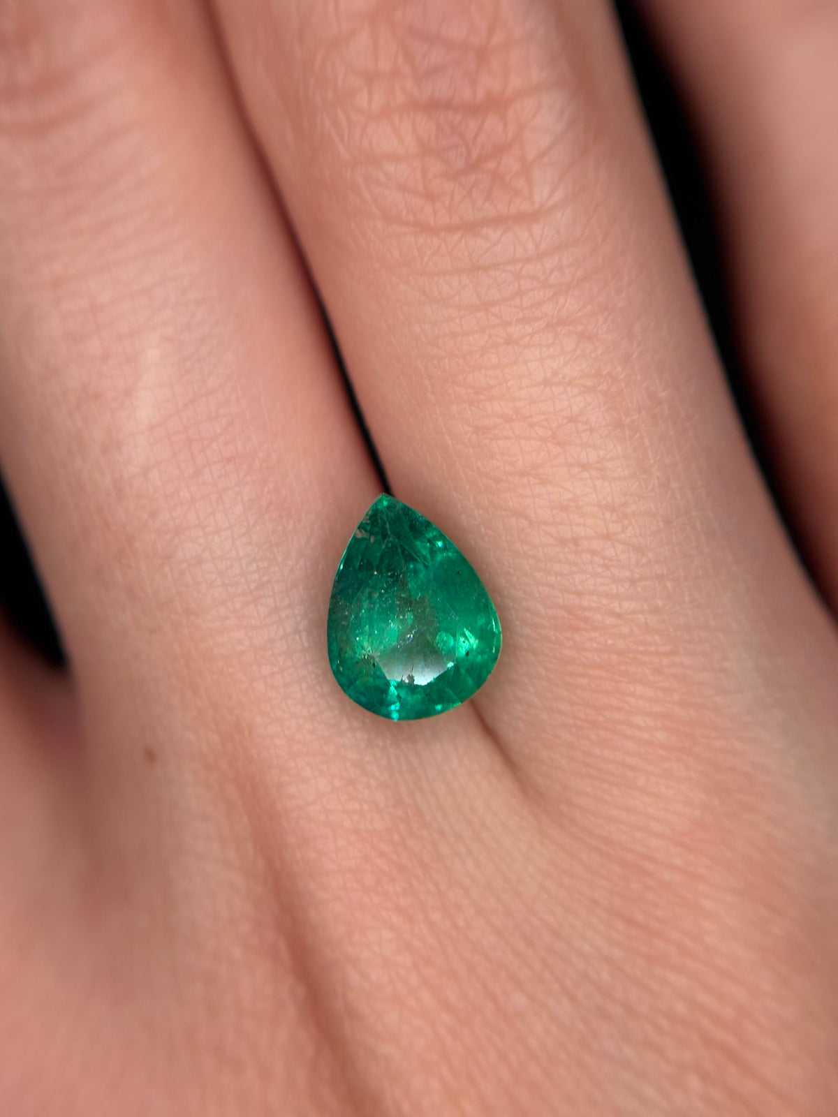 Luxury Promise 1.85ct Emerald Pear THAIC1477