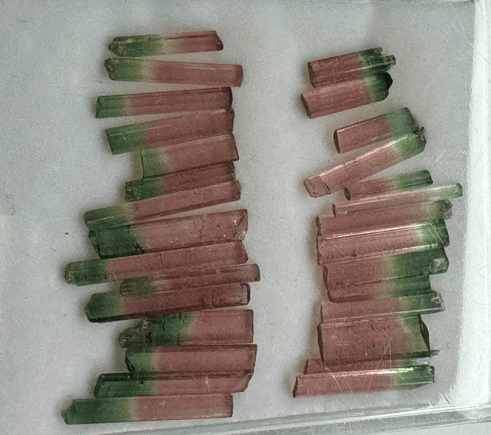 Luxury Promise 17.09CT ROUGH BICOLOR TOURMALINE SET DXBCS6218