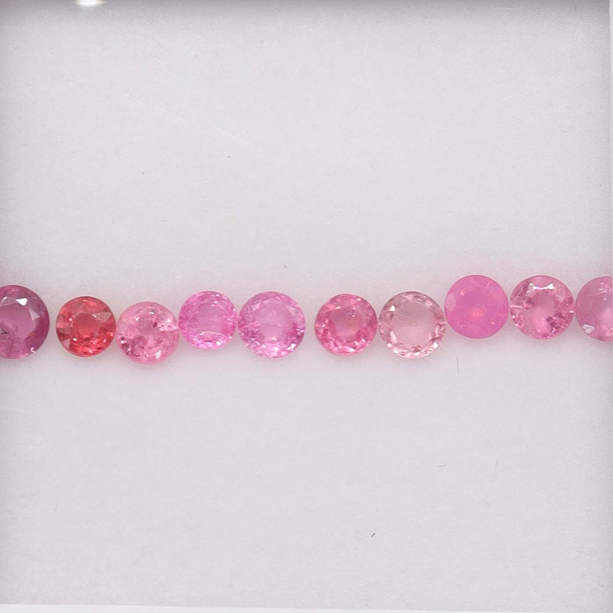 Luxury Promise 2.30ct Mahenge Neon Pink Spinel Round 4mm Set DXBCS6311