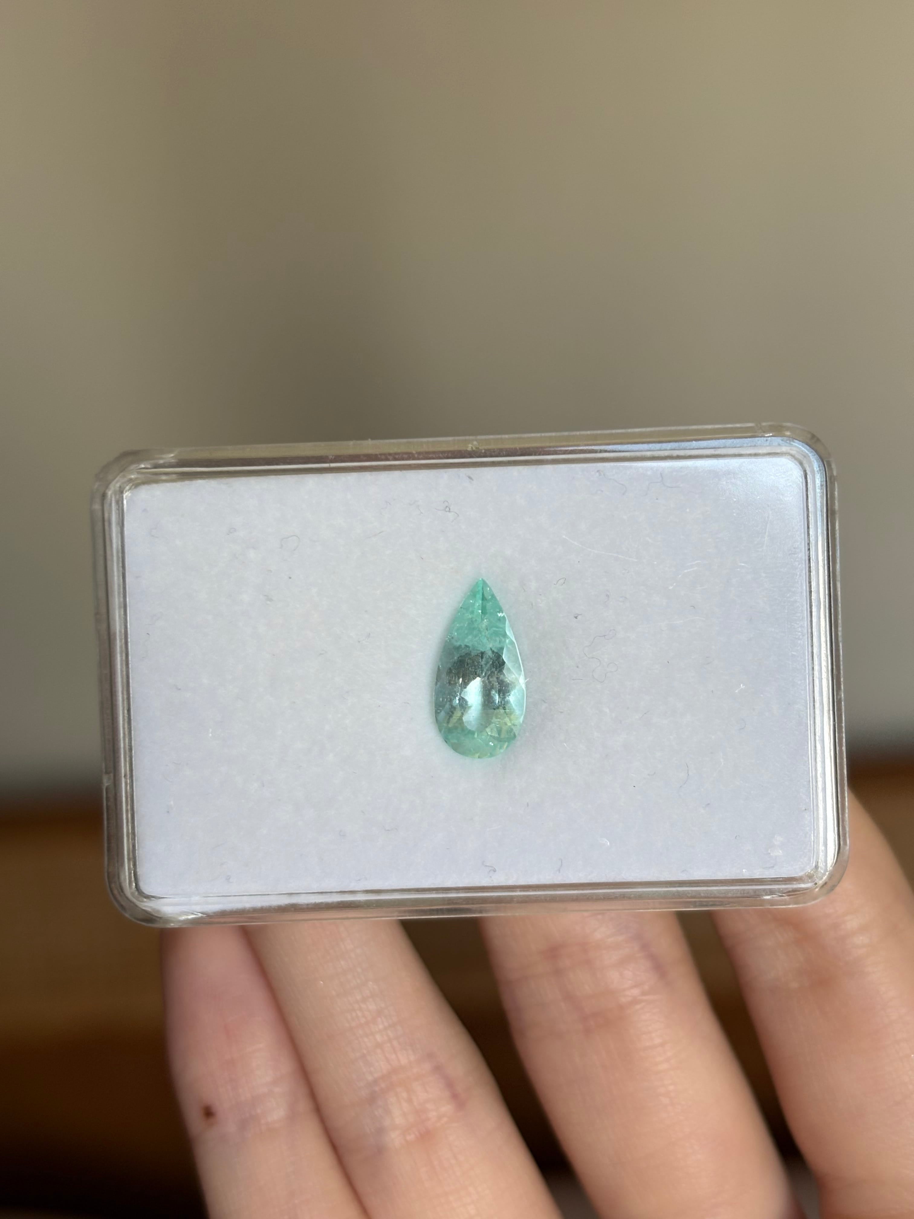 Luxury Promise 2.56ct Vanadium Beryl DXBCS4953