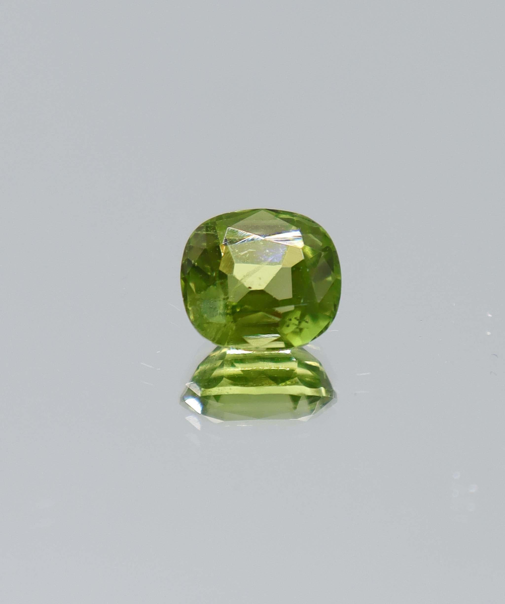 Luxury Promise 2.87ct Peridot Emerald DXBCS6004