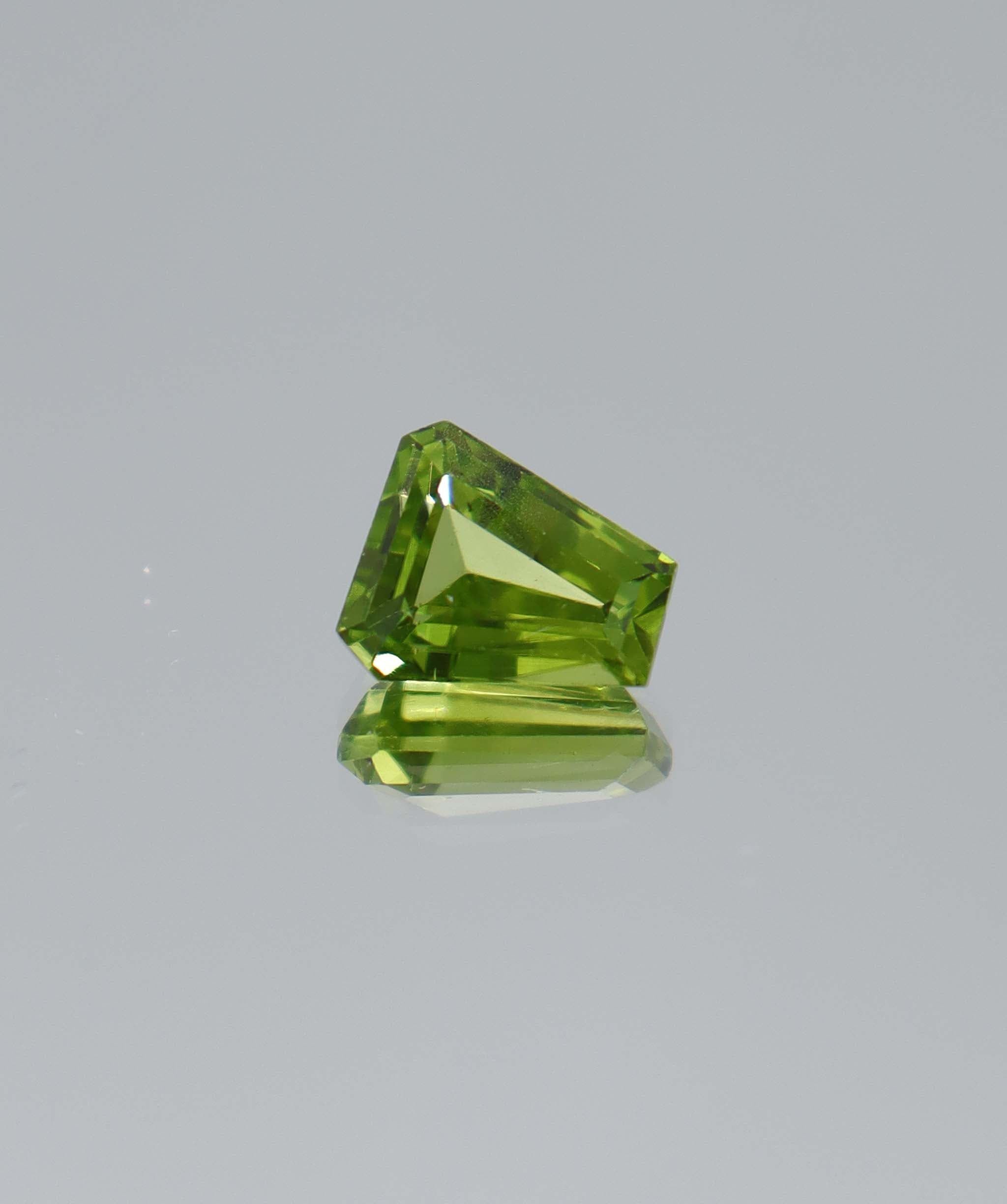 Luxury Promise 3.00ct Peridot Shield Fancy DXBCS5999