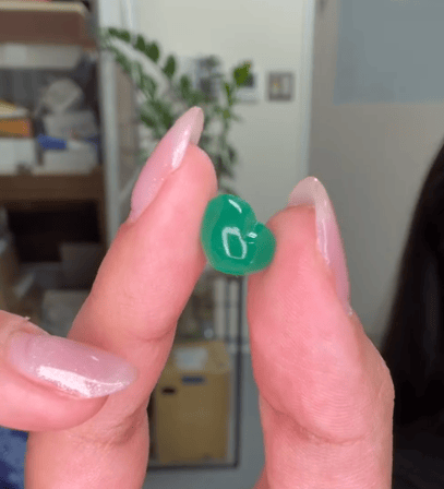 Luxury Promise 3.66ct Loose Emerald Cabochon / EM3661 JJC1198