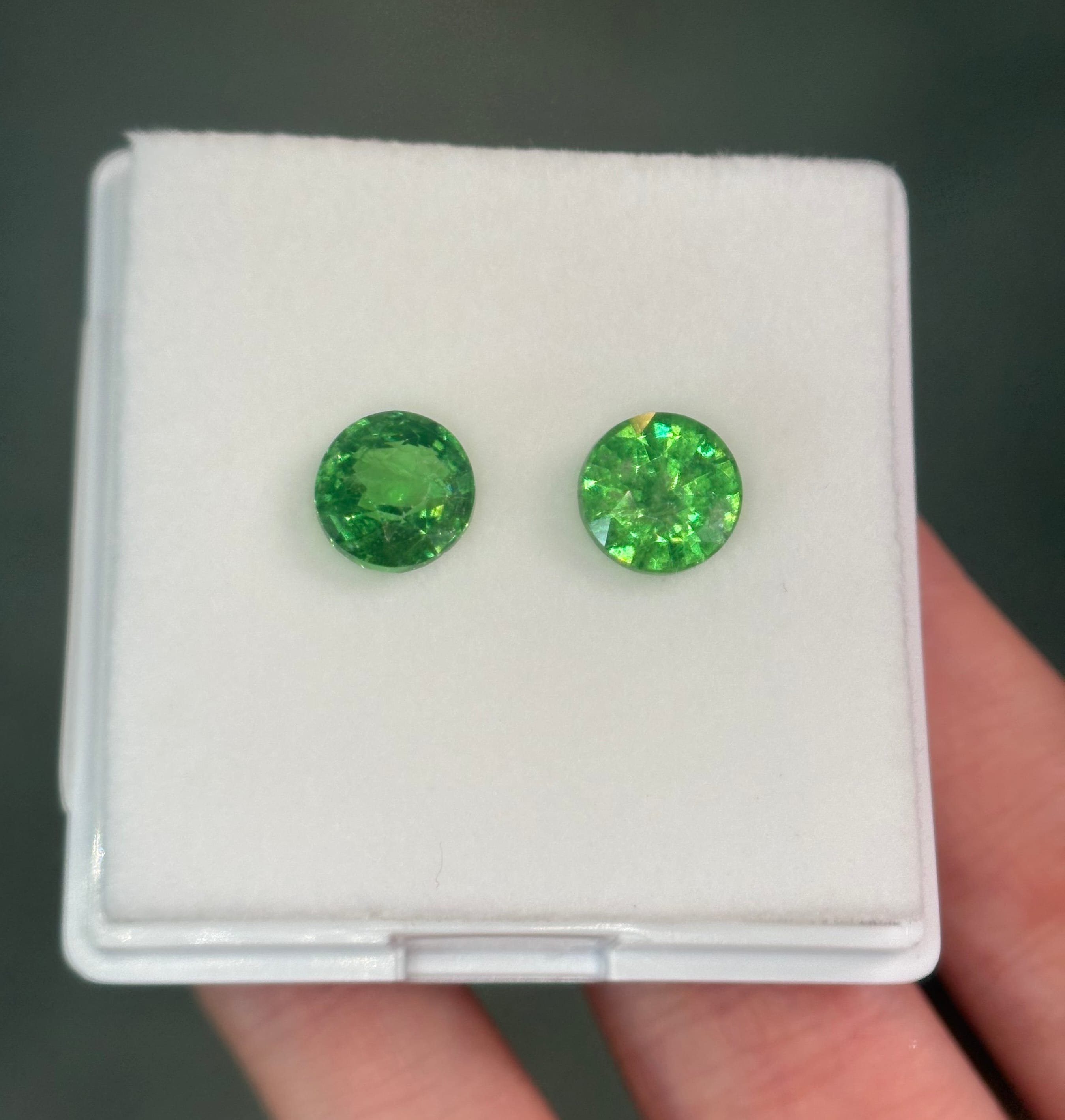 Luxury Promise 4.53ct Tsavorite round PAIR DXBCS5906