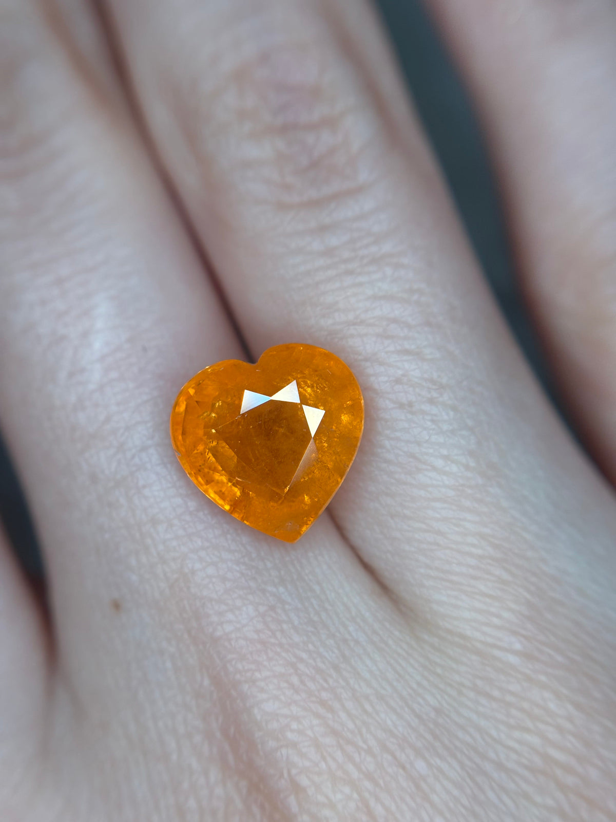 Luxury Promise 5.85ct Fanta Spessartine Heart* THAIC1068
