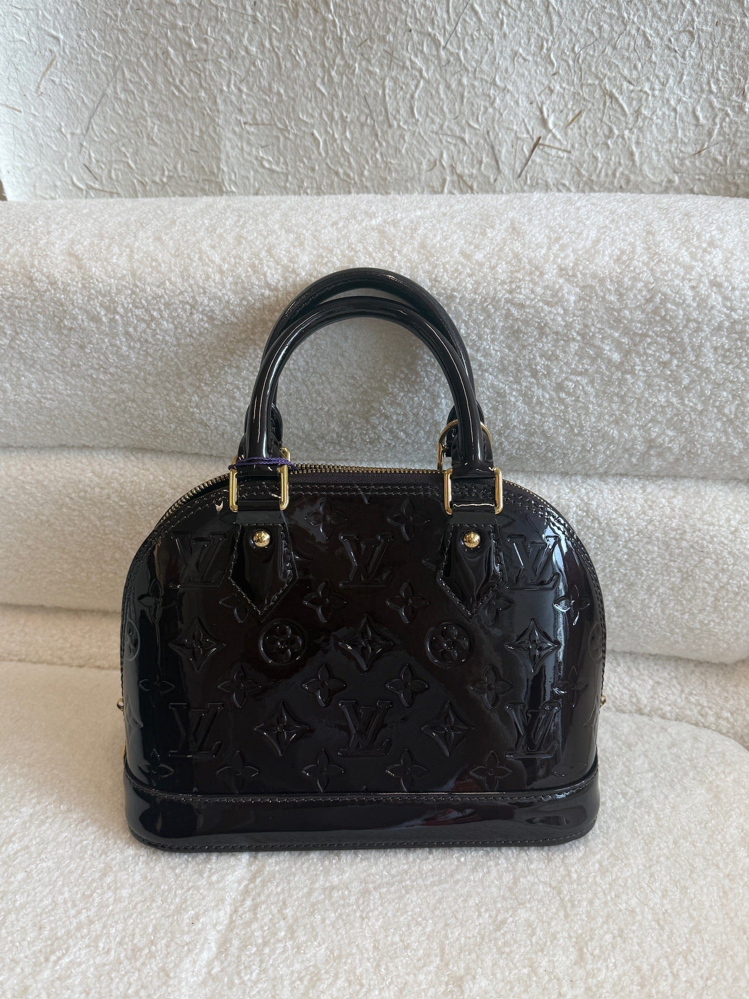 Luxury Promise Louis Vuitton Alma BB Vernis Patent Leather Dark Burgundy