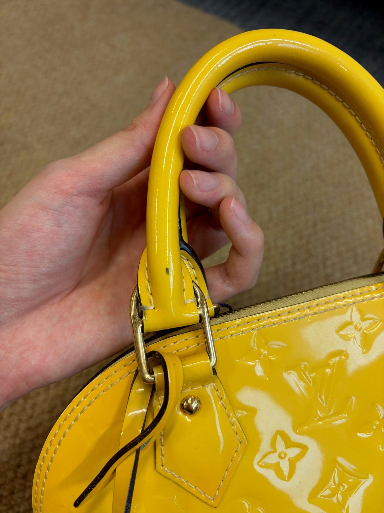 Luxury Promise Louis Vuitton Alma BB Yellow Patent Leather