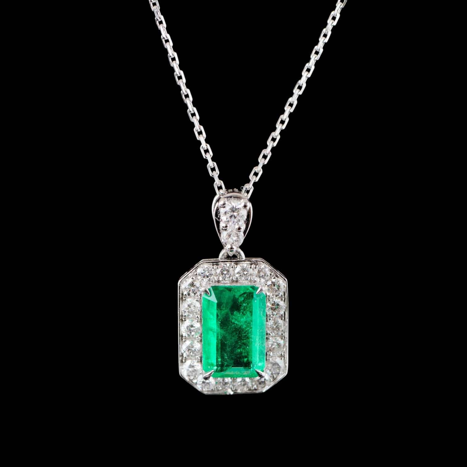Luxury Promise 2.18ct Natural Emerald & 0.62ct Diamond Necklace set in 18K White Gold