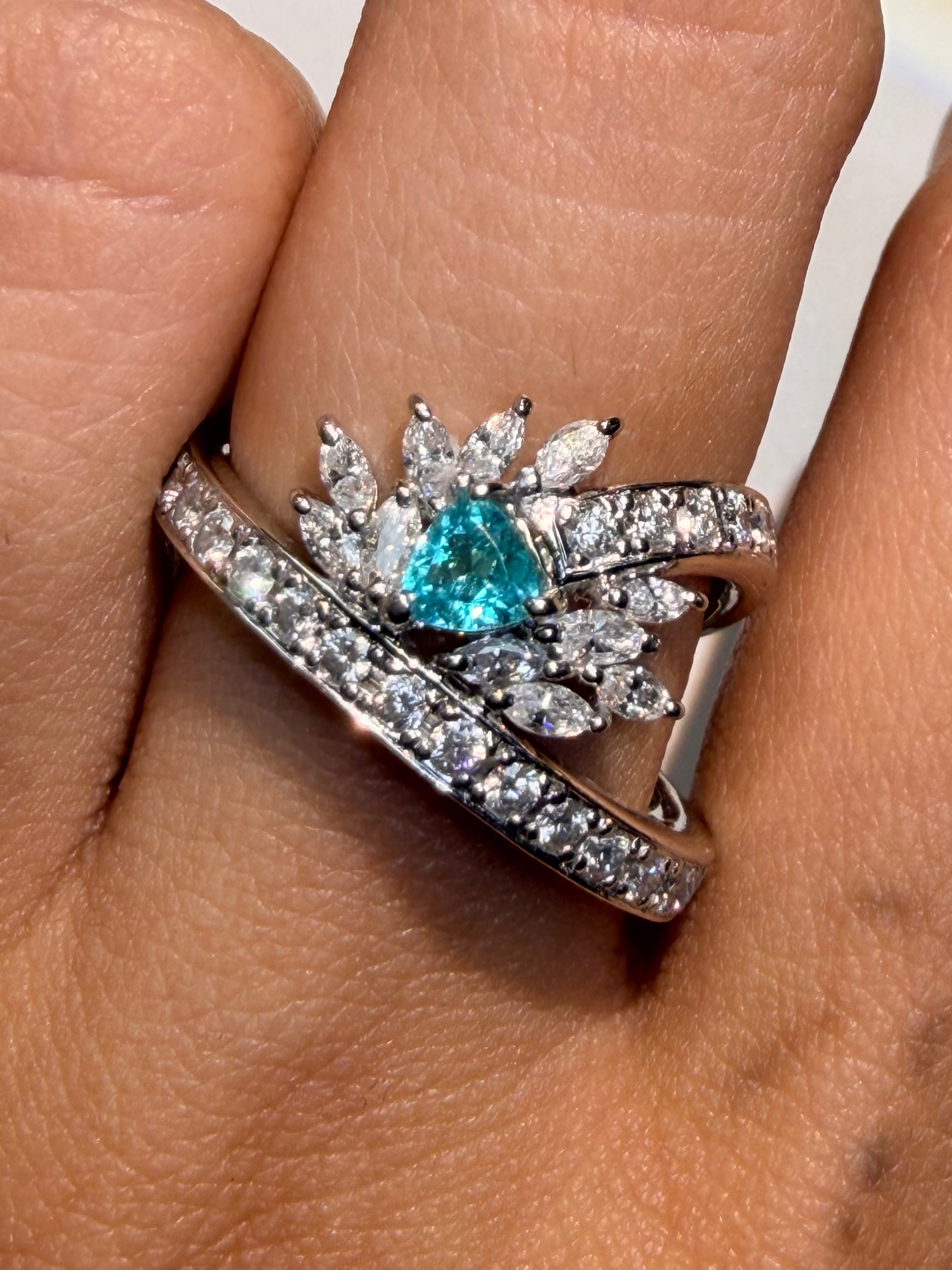 Luxury Promise Paraiba & Diamond Band in Pt900 / P0.22ct Mozambique with diamonds (6.25us) 3115 JJC0504