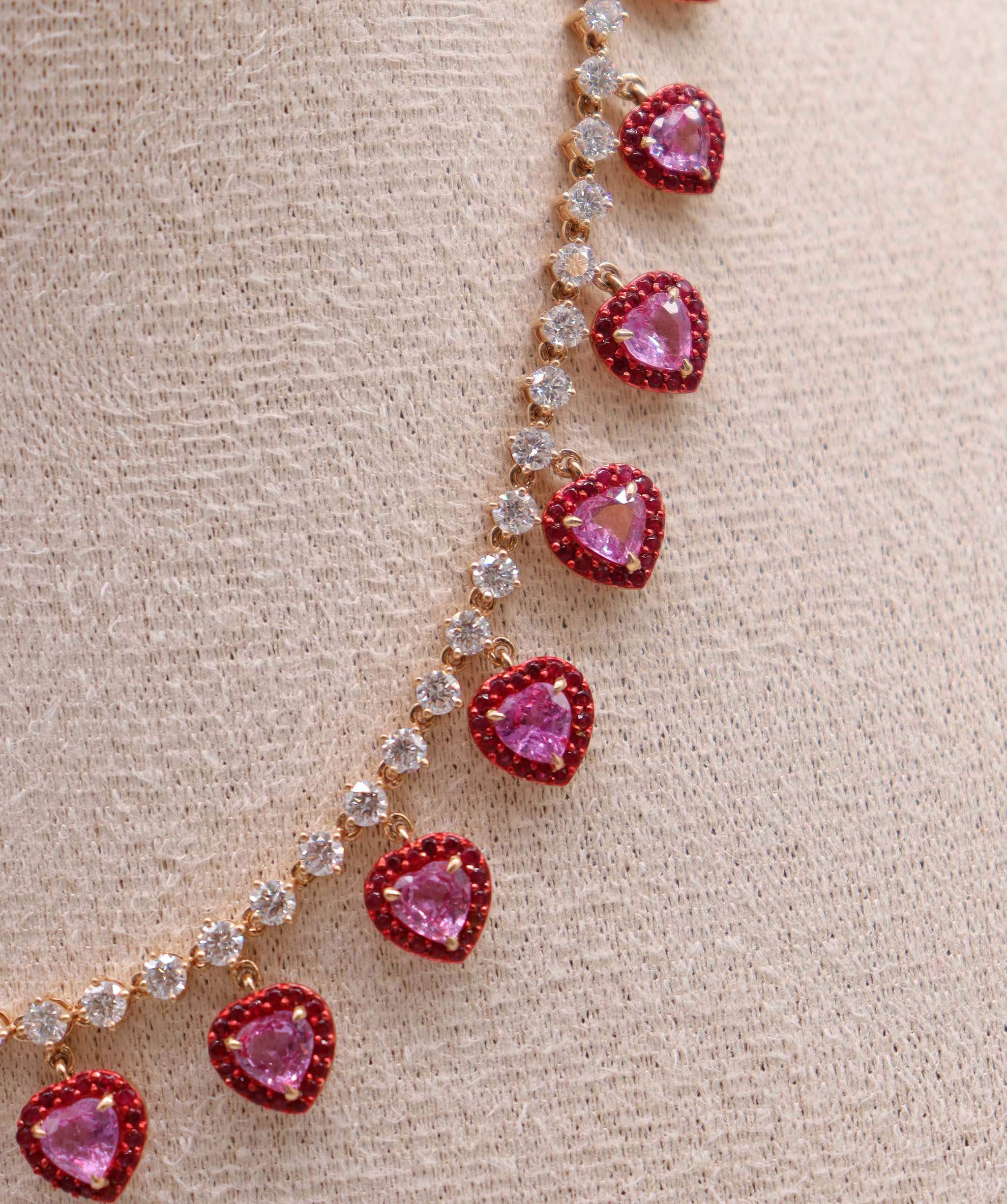 Luxury Promise PENDENT GOLD WT 17.13 DIA WT 3.53 GEM WT 9.32