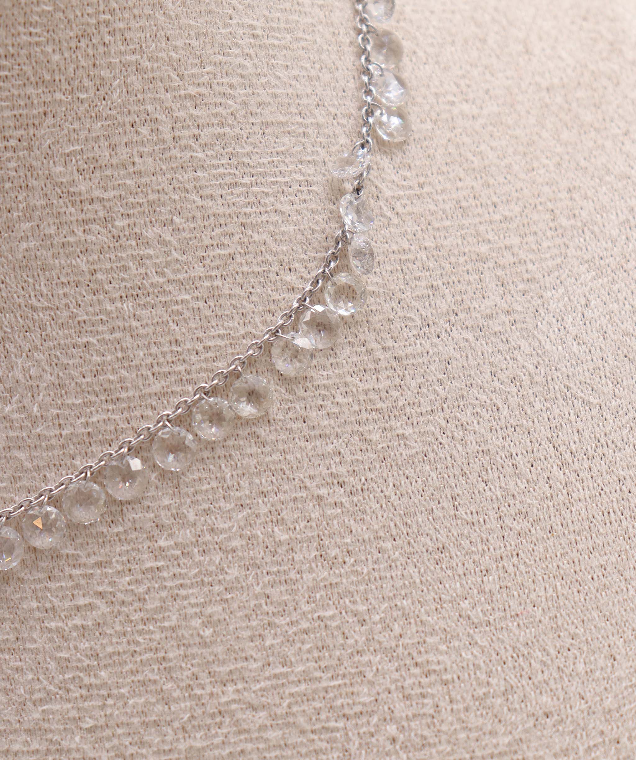 Luxury Promise PENDENT GOLD WT 4.25 DIA WT 8.34