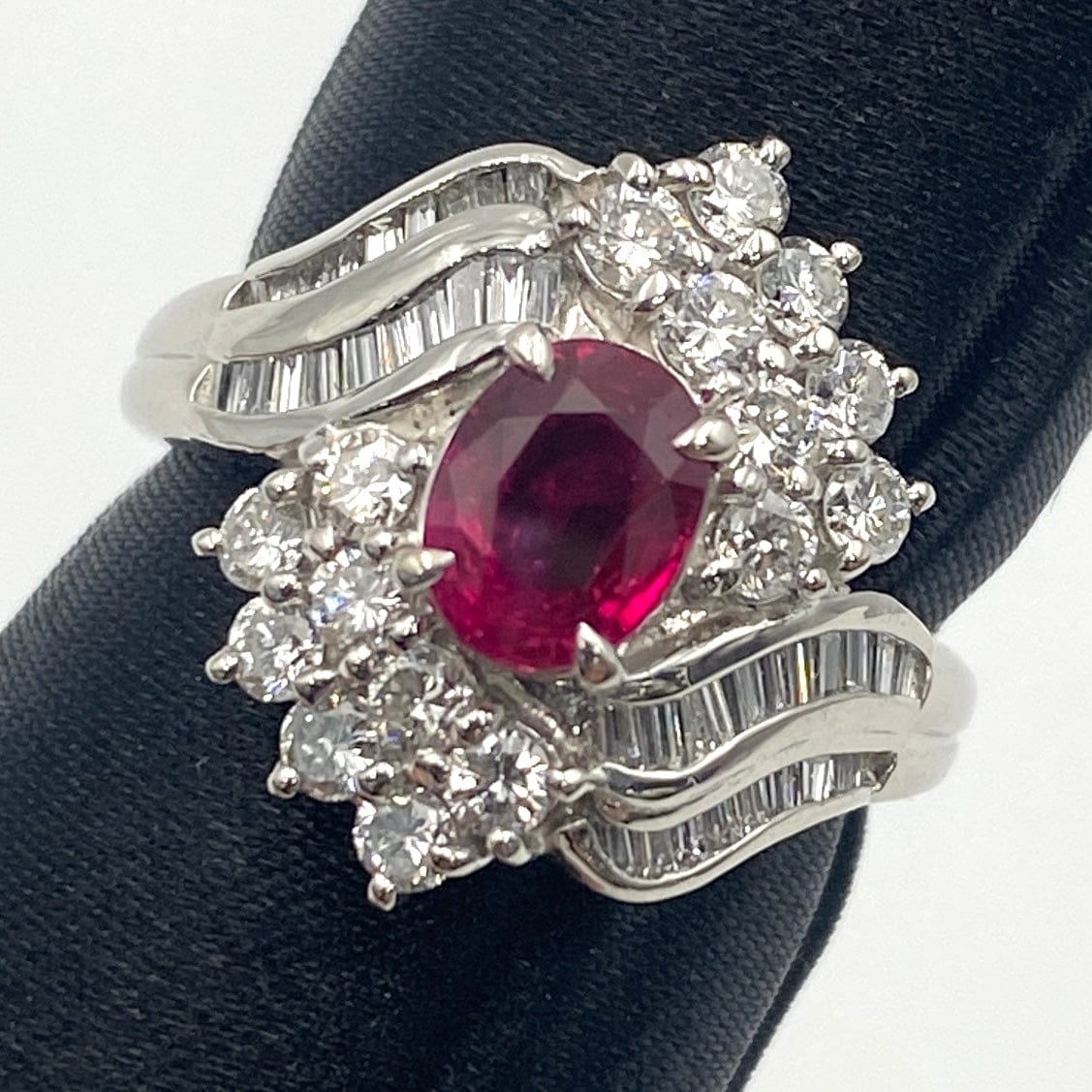 LUXURY PROMISE Pt900 Ruby Ring R1.105 D1.05 9g sorting 49028 US5.75