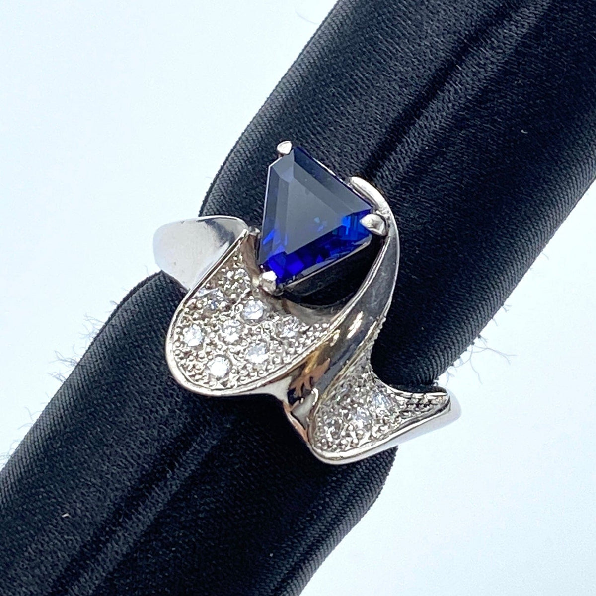 LUXURY PROMISE Pt900 Sapphire Ring S1.28 D0.18 US5.5 56668